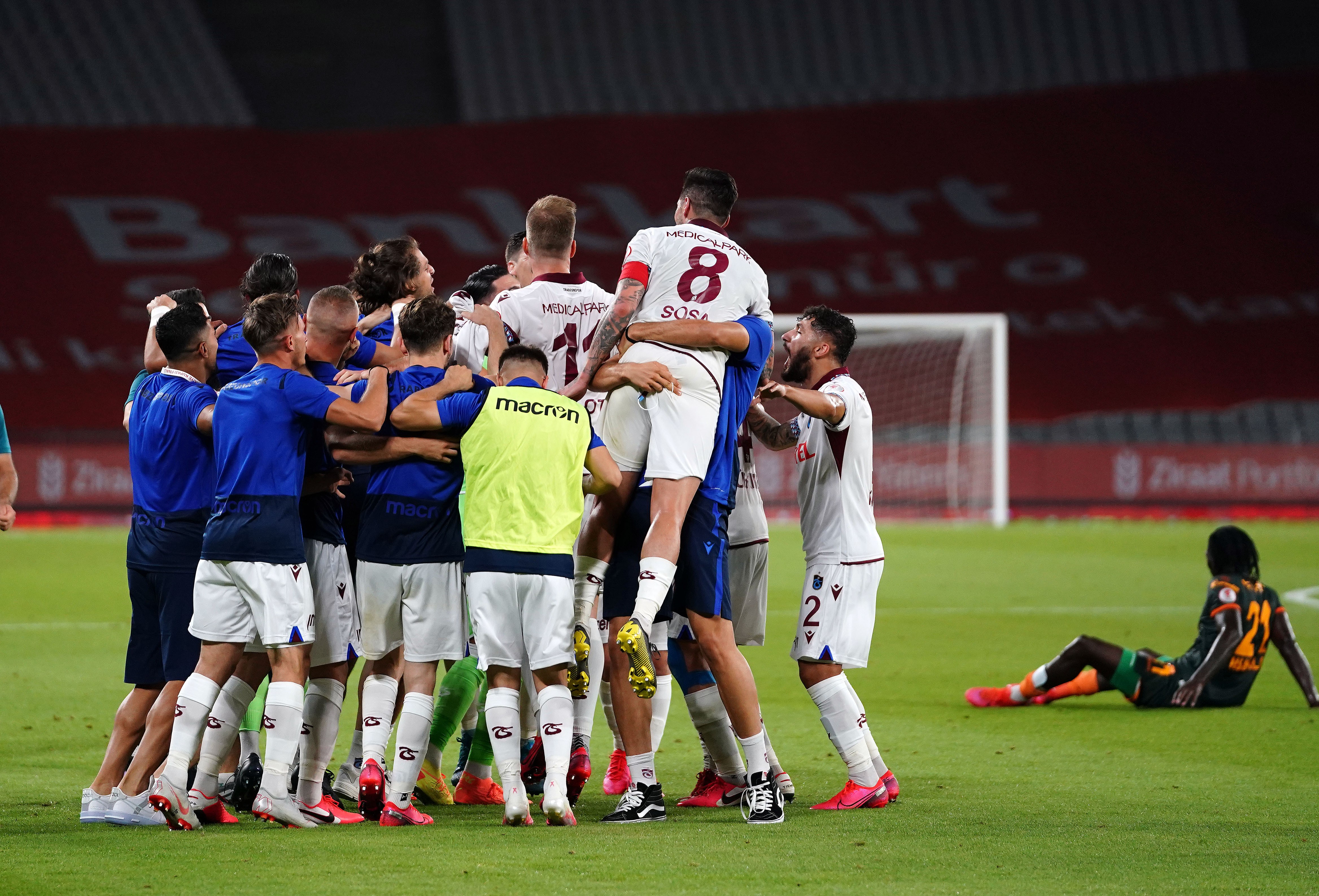 ÖZET İZLE| Trabzonspor 2-0 Alanyaspor Maç Özeti ve Golleri İzle| TS Alanya Kaç Kaç Bitti