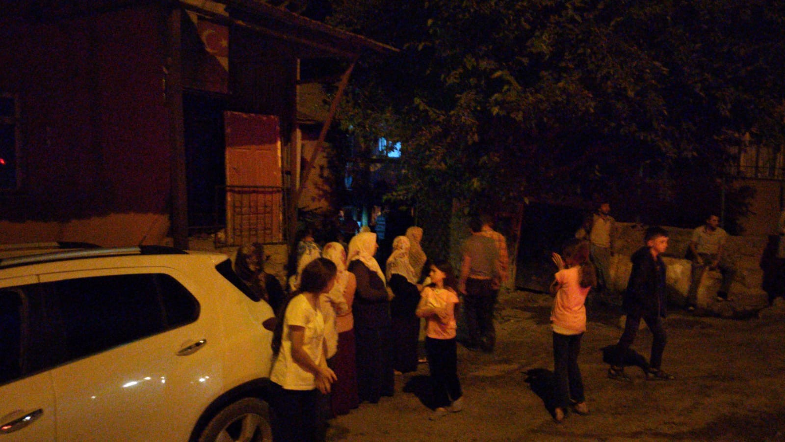 Son Depremler: Bitlis'in Hizan ilçesinde 4.6 büyüklüğünde deprem