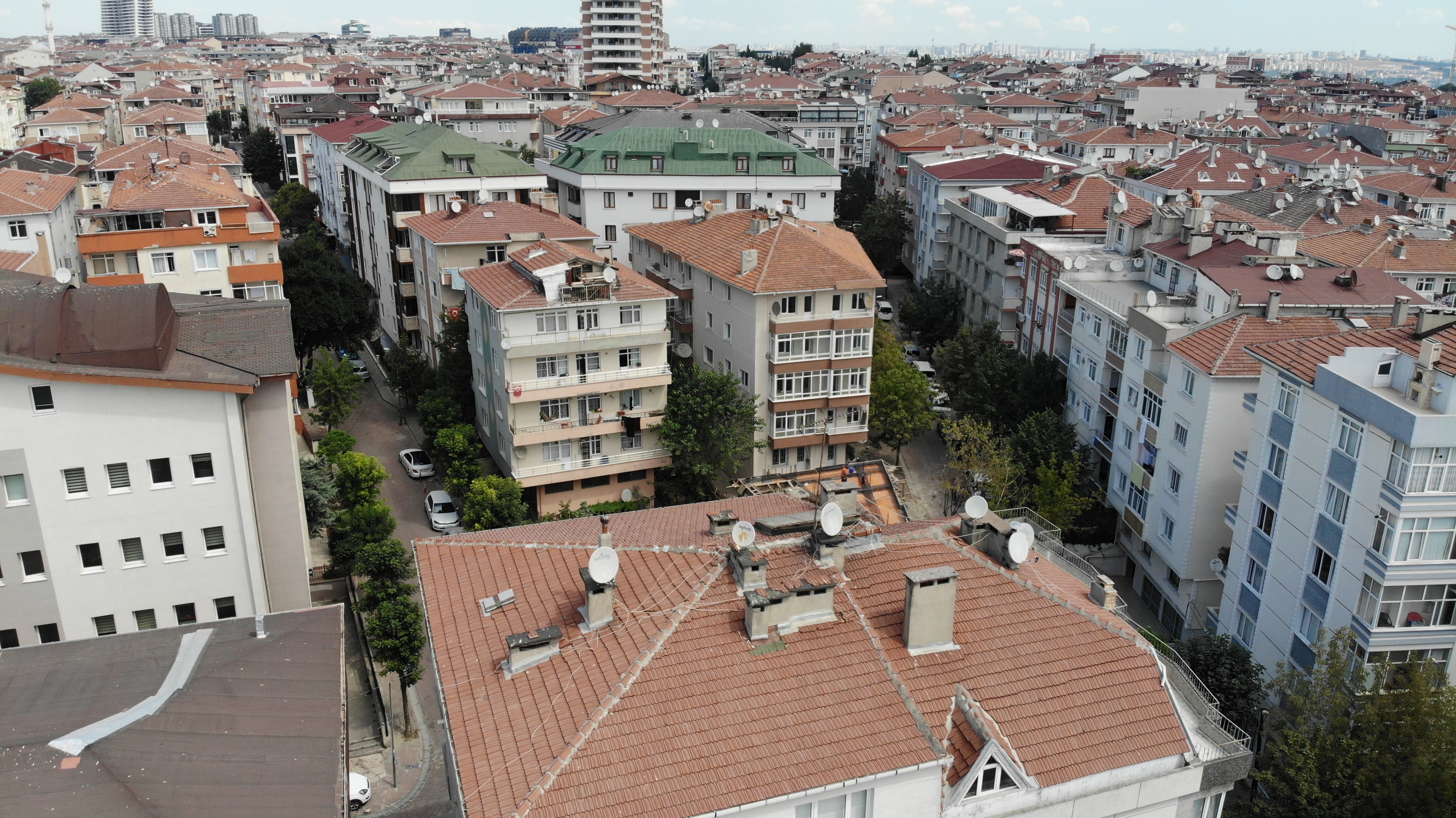 Avcılar’da 17 Ağustos’un 21’inci yılında da yüzlerce riskli binada yaşam sürüyor