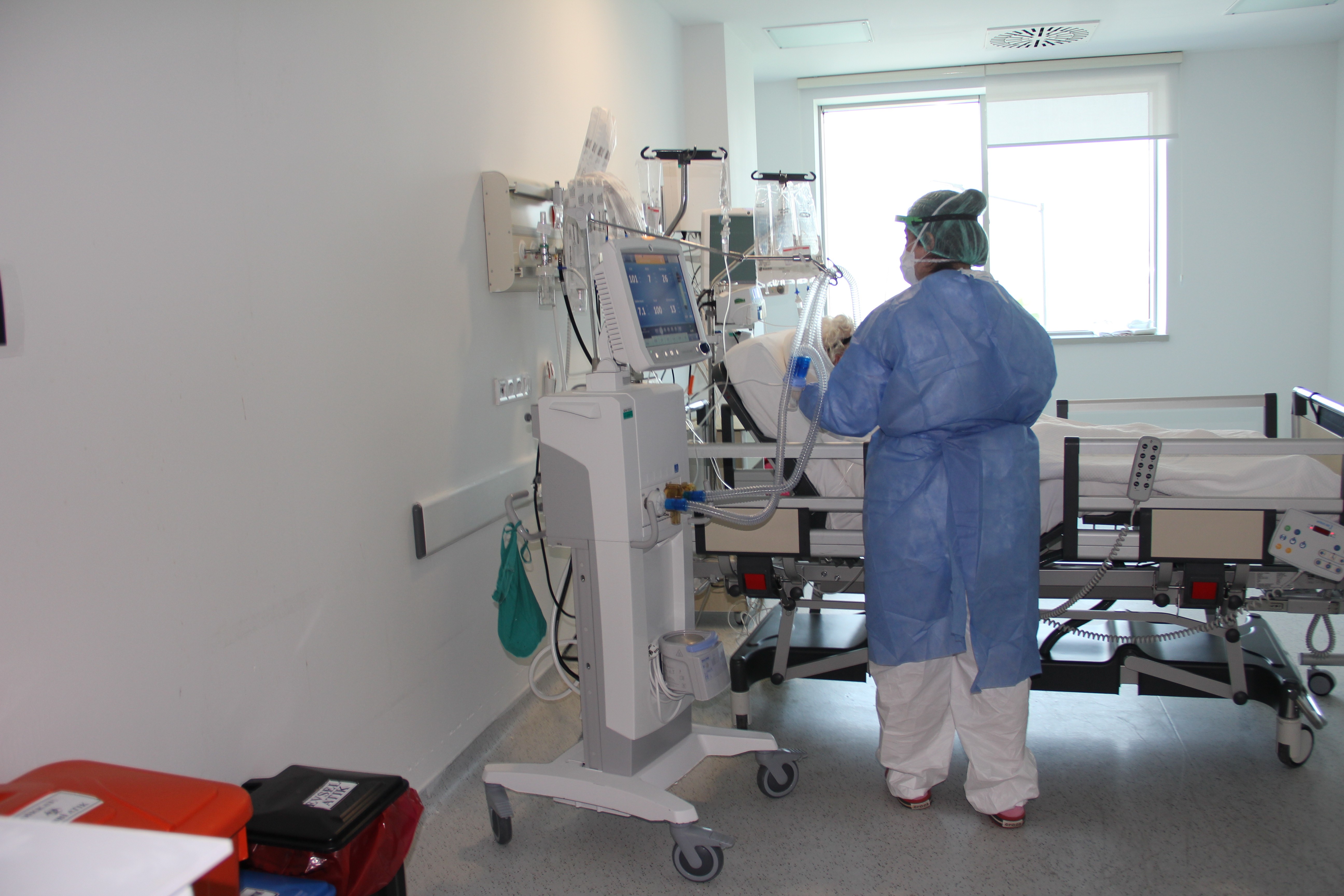 Covid-19’dan kurtulan hemşire: “Nefessiz kaldığımızda anlıyoruz o nefesin kıymetini”