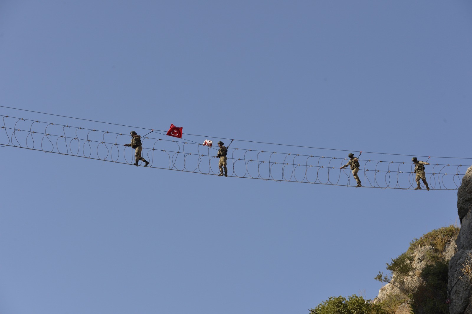 MSB, Şehit Yüzbaşı Cengiz Topel Akdeniz Fırtınası-2020 Tatbikatından fotoğraflar paylaştı