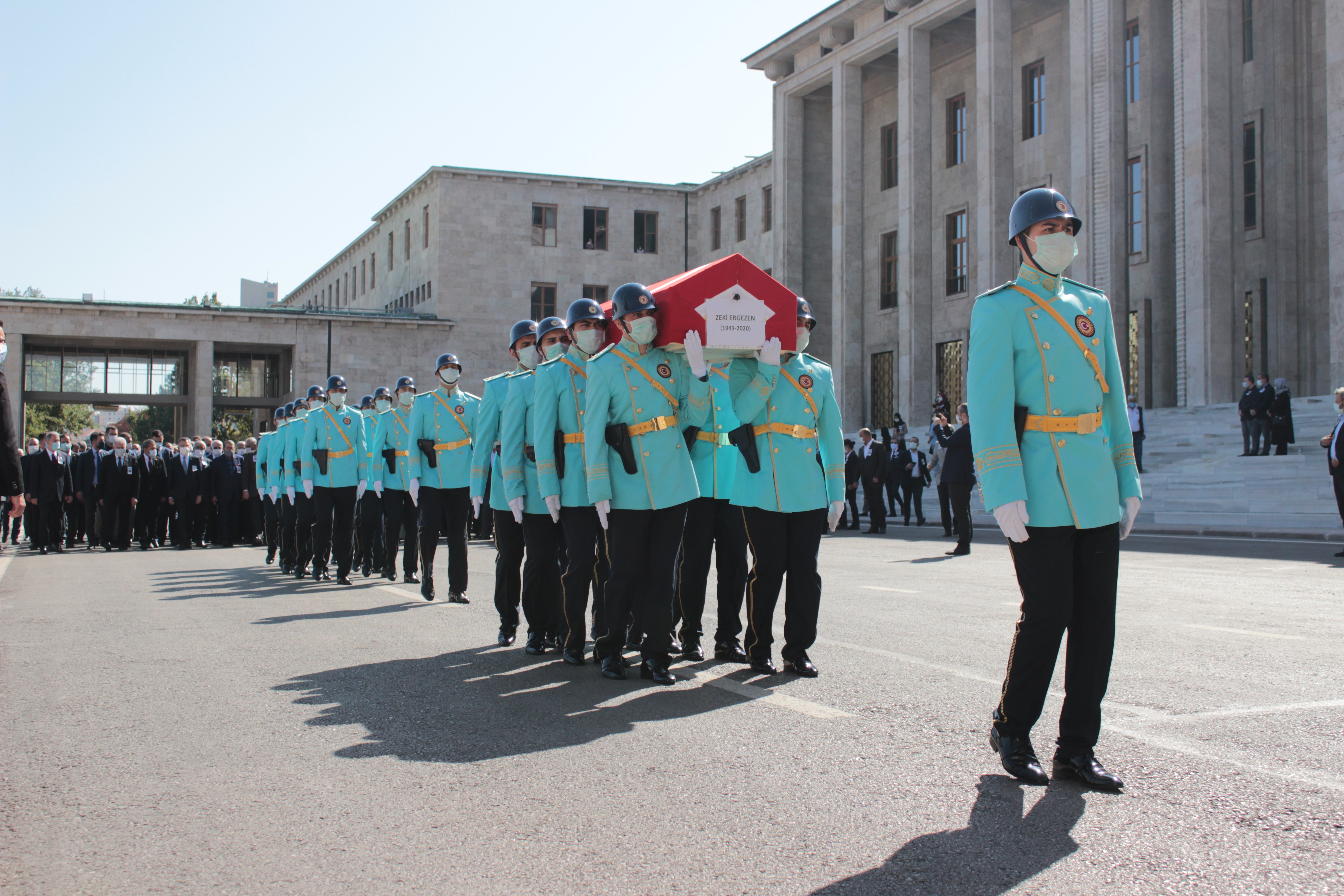 Eski Bakan Zeki Ergezen için TBMM’de Devlet Töreni düzenlendi
