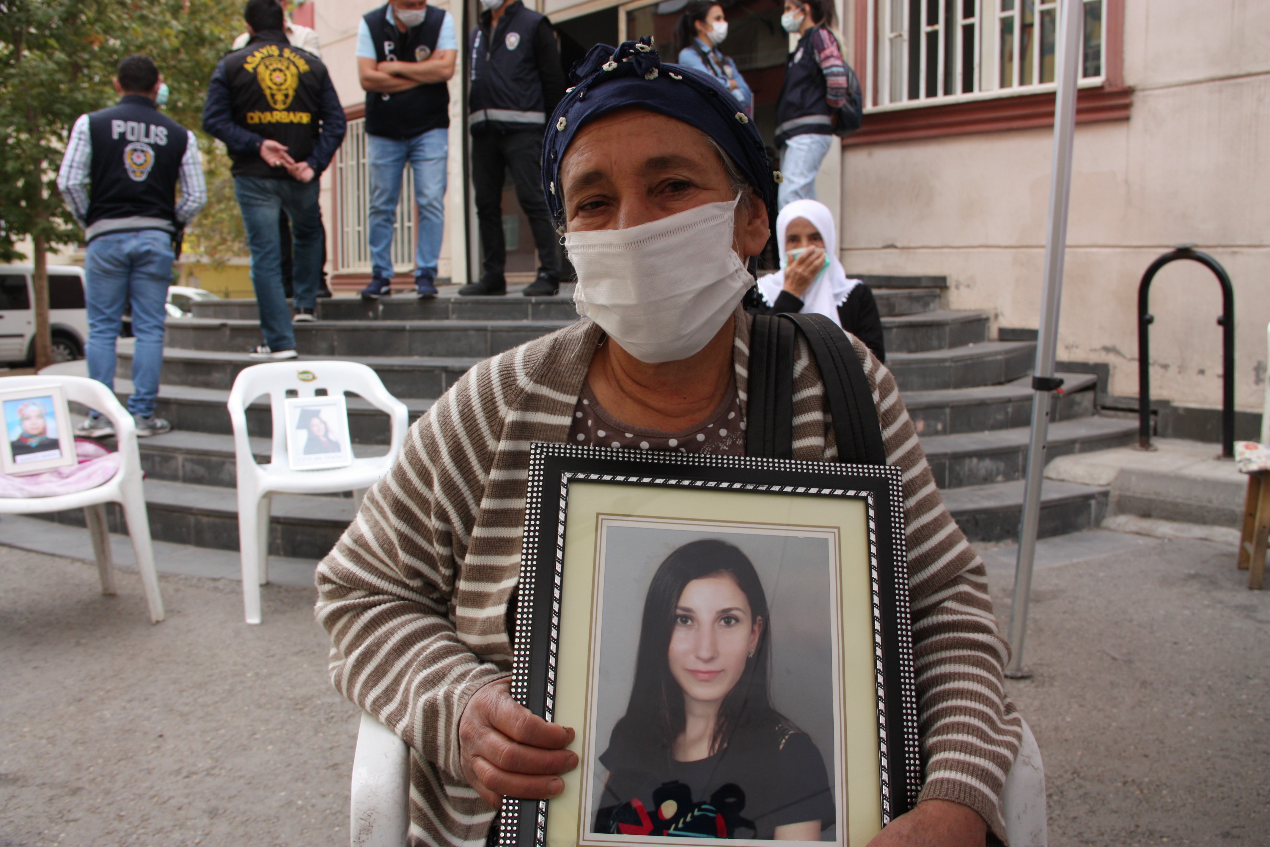 HDP önündeki ailelerin çığlığı her geçen gün yayılmaya devam ediyor