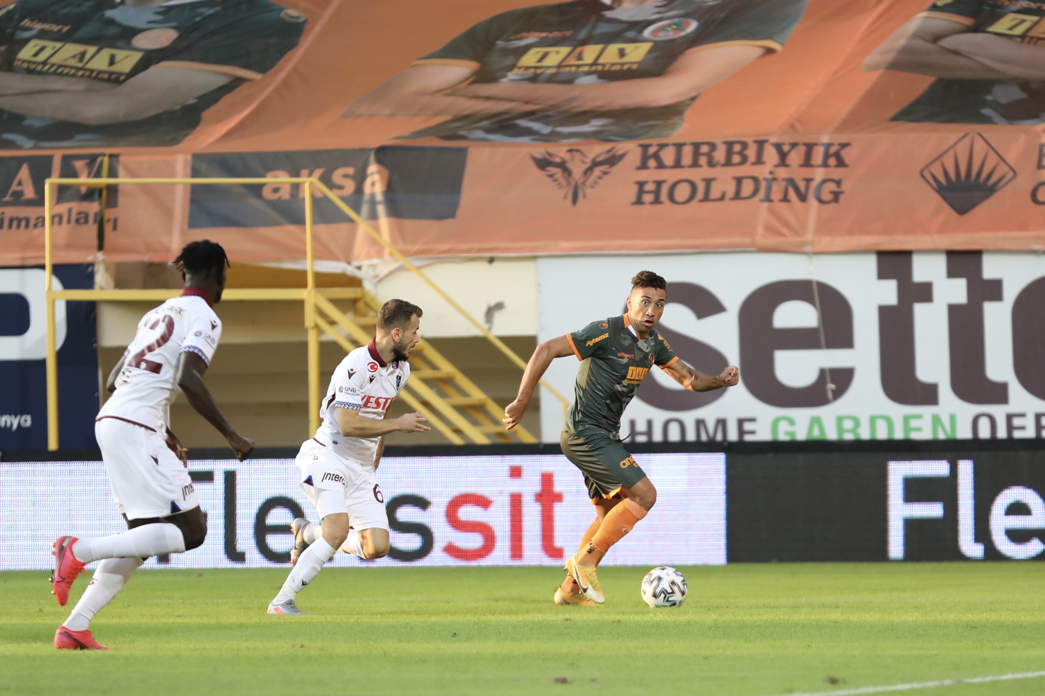 ÖZET İZLE| Alanyaspor 1-1 Trabzonspor Maç Özeti ve Golleri İzle