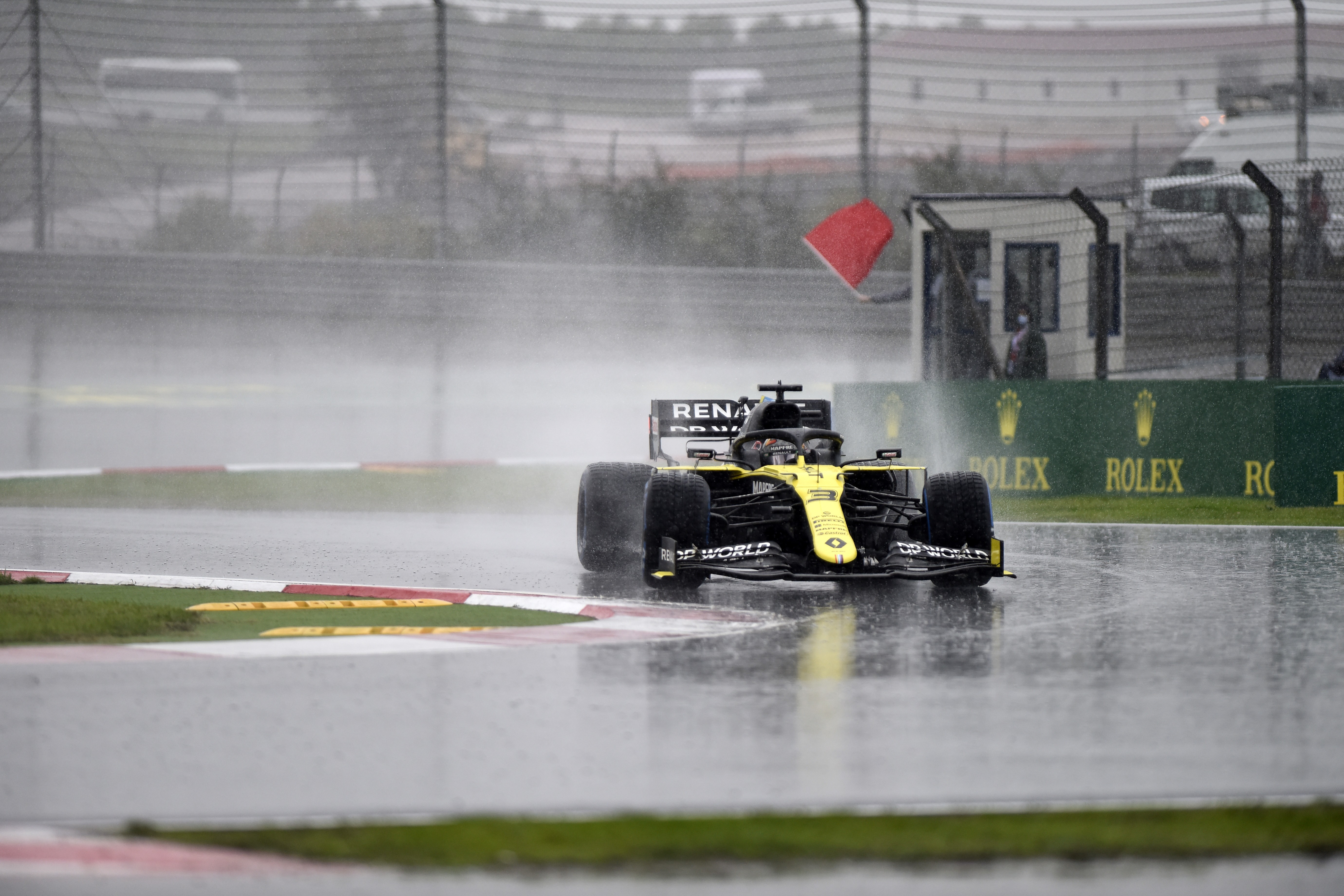 Formula 1'de sıralama turlarına yağmur engeli