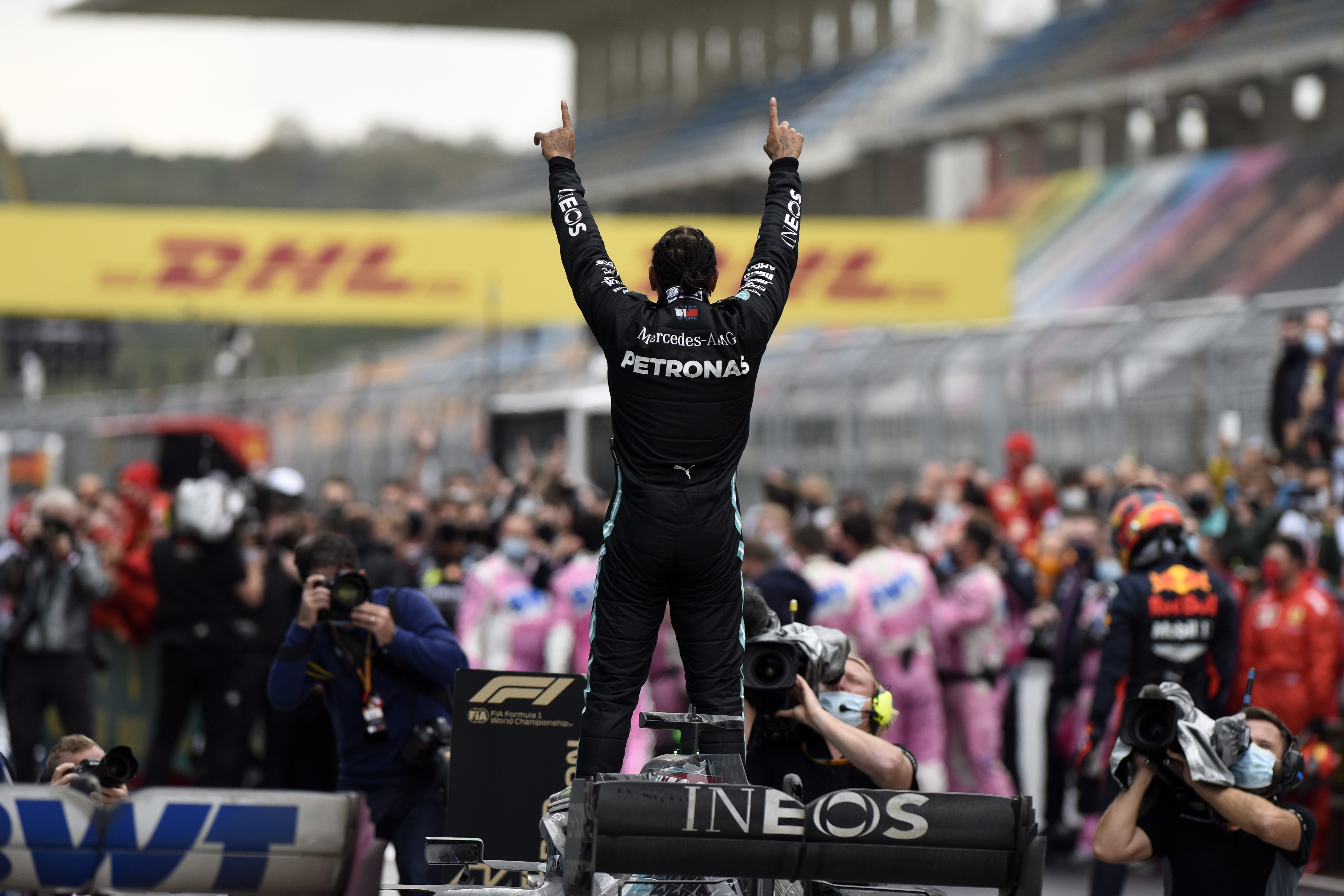 Lewis Hamilton, İstanbul’da şampiyonluğunu ilan etti