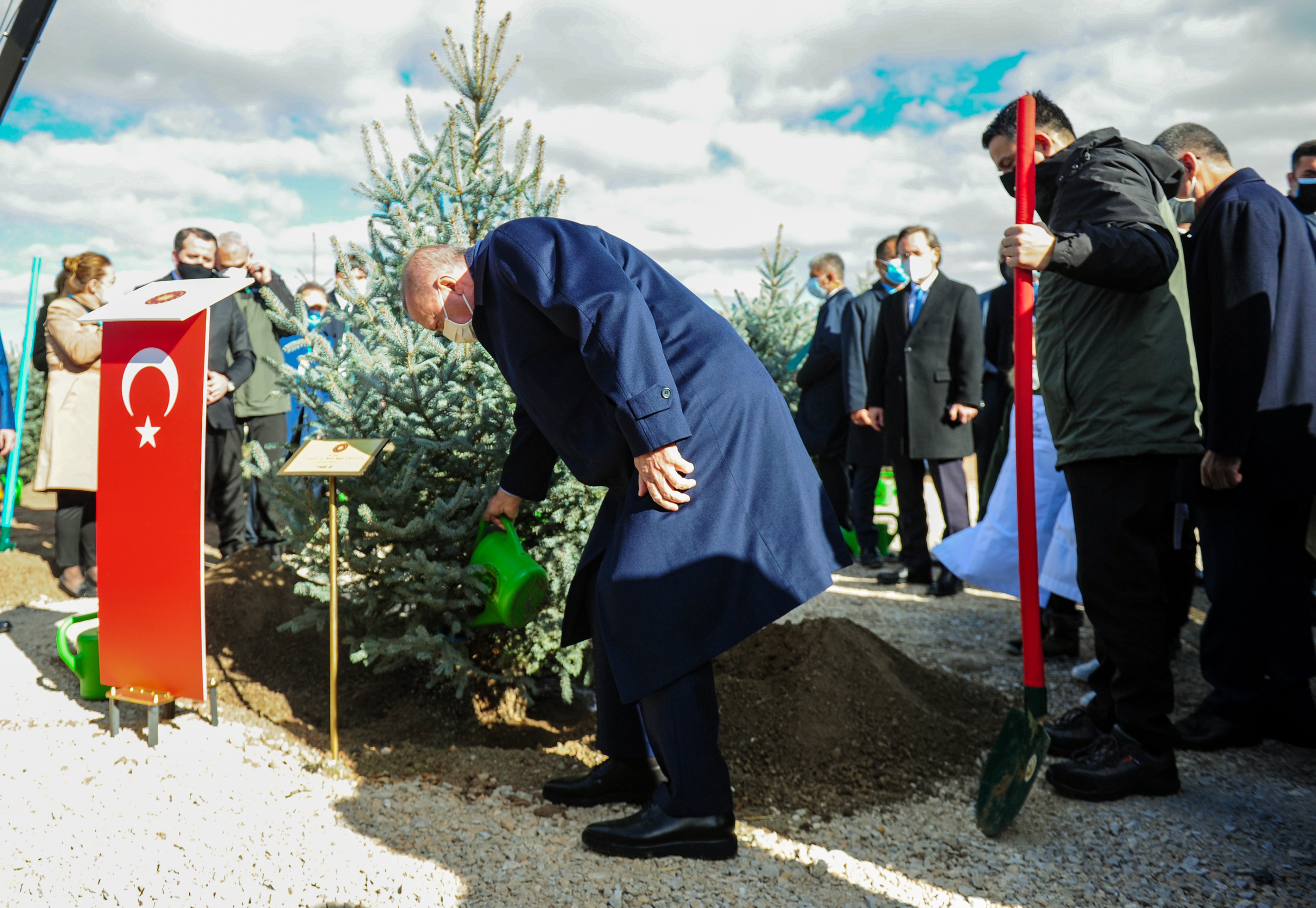 Cumhurbaşkanı Erdoğan: 'Sahte çevrecilere aldırmadan çalışmalara devam ediyoruz'