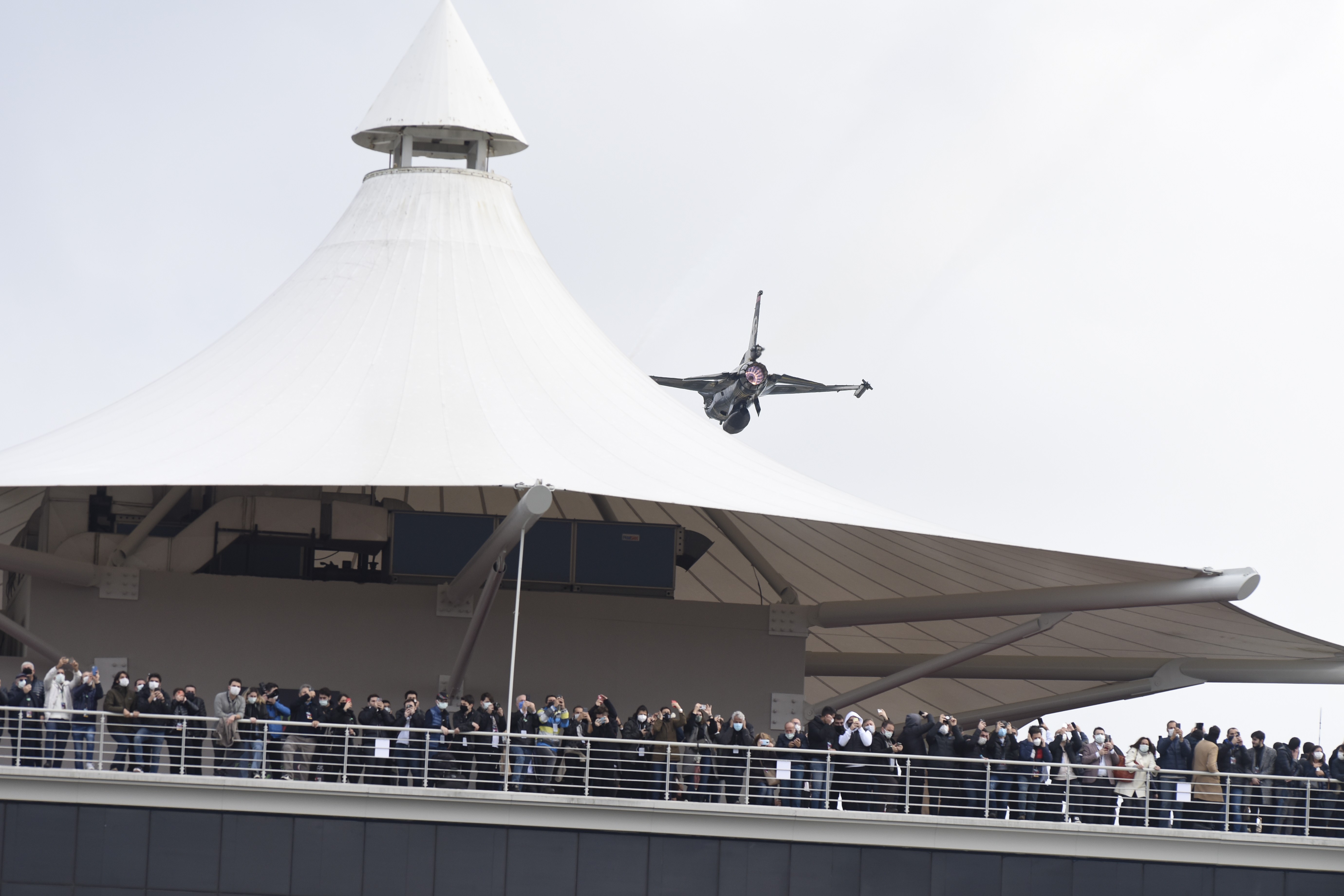 Formula 1'de balkonlar tıklım tıklım!