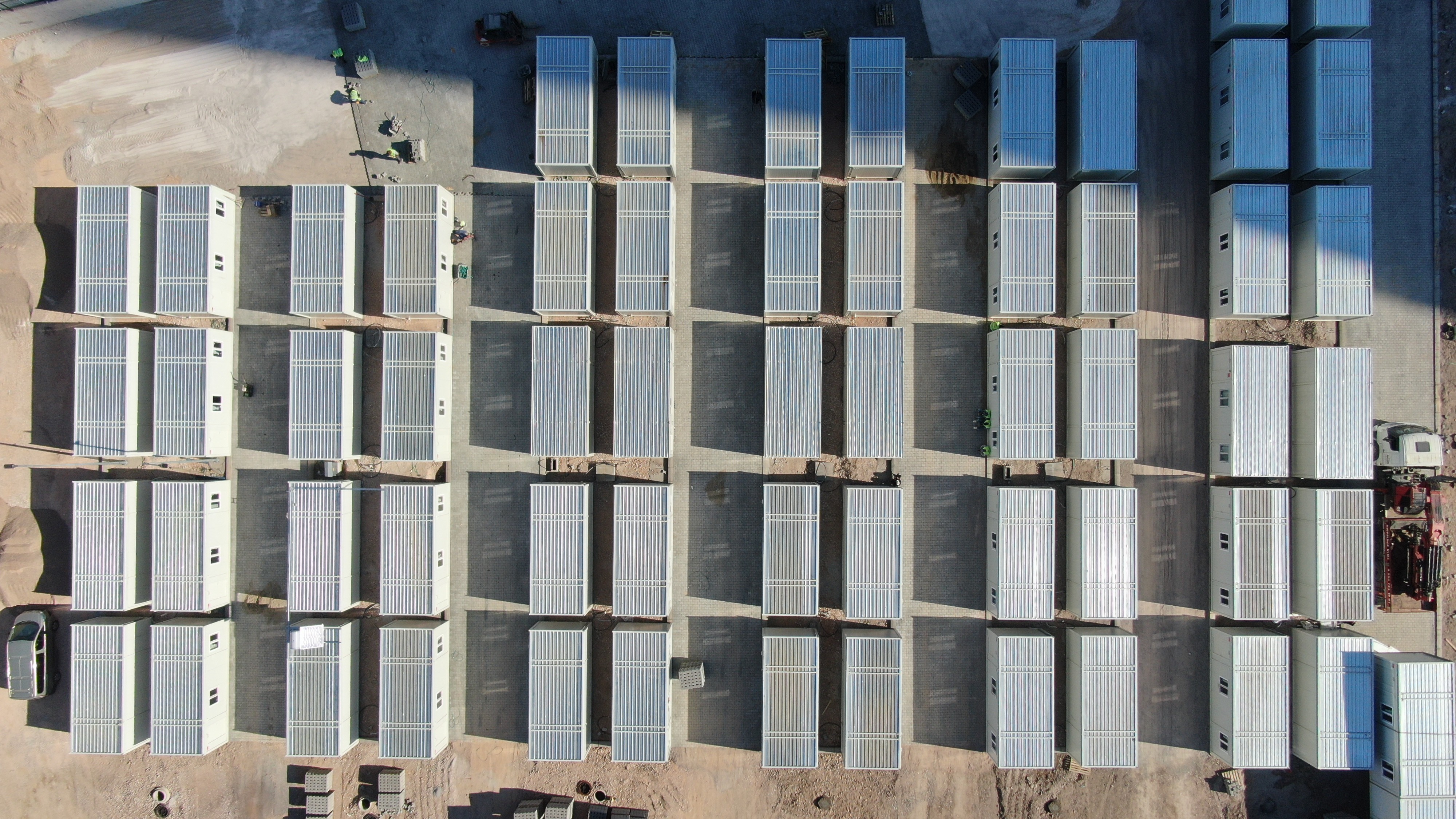 İzmir’de konteyner kentte çalışmalar hızla sürüyor