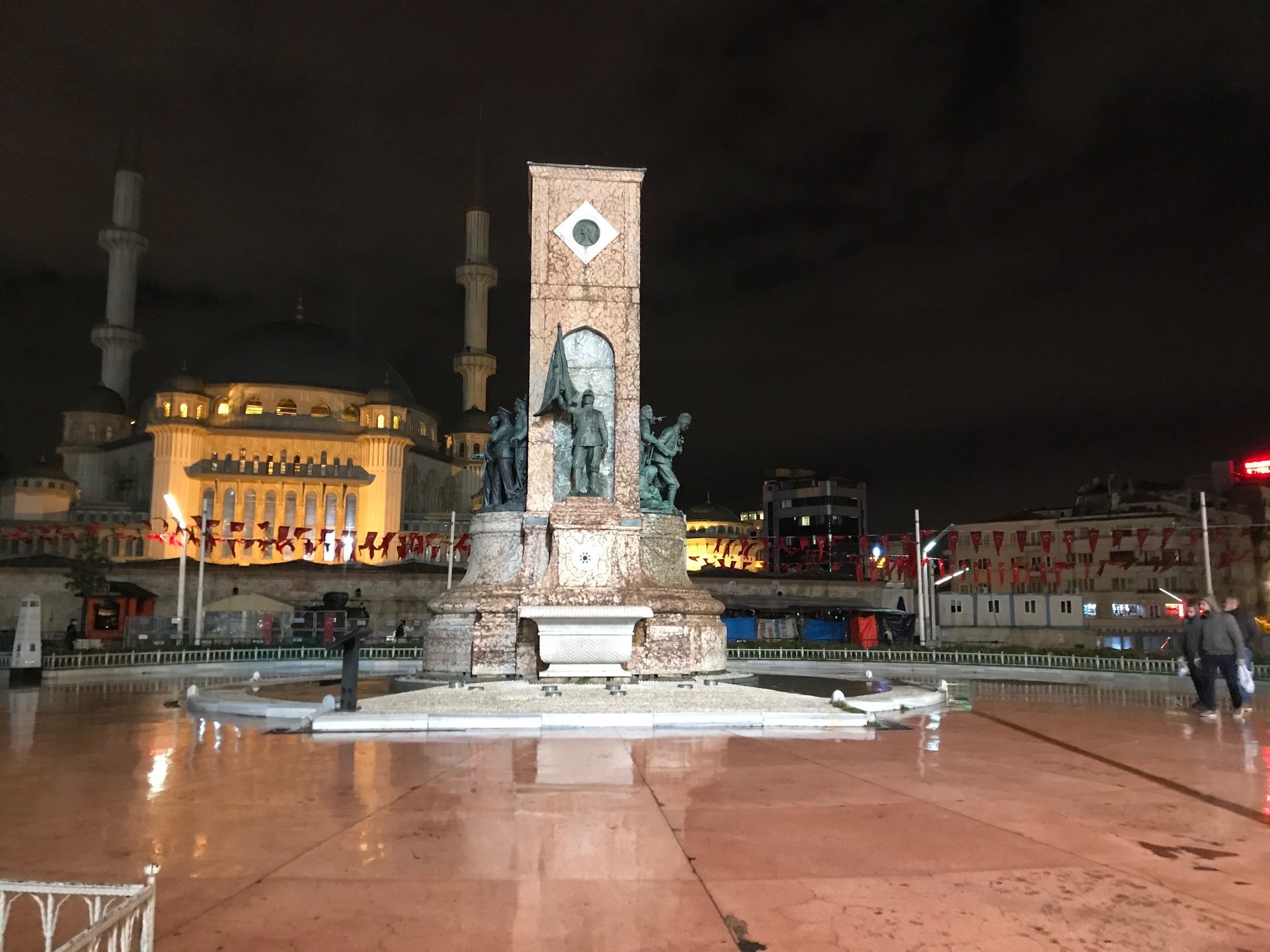 İstiklal Caddesi’nde korona virüs sessizliği
