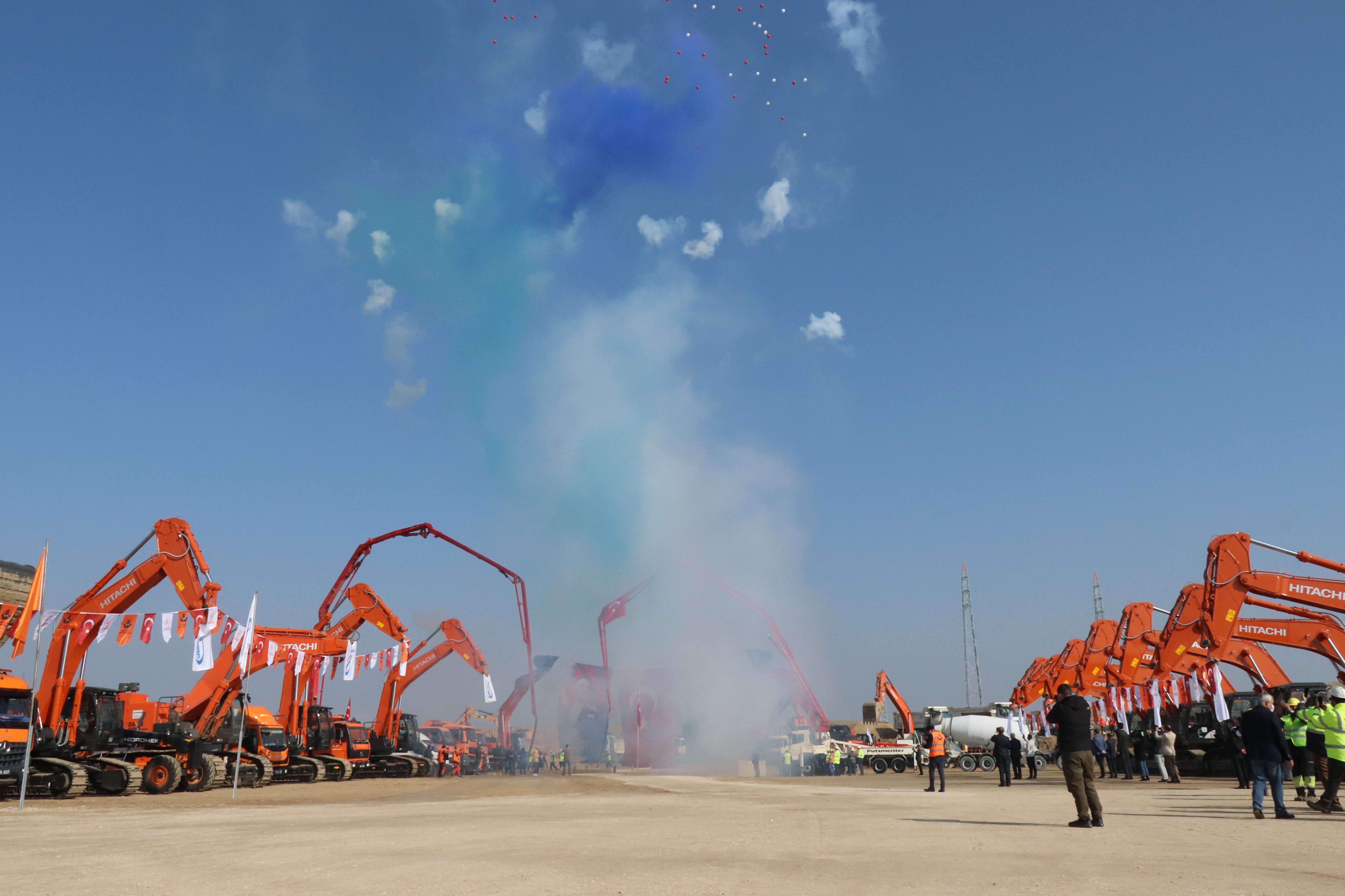 Kapıkule’den Akdeniz’e ulaşacak kesintisiz otoyol ağının son halkasına ilk kazma vuruldu