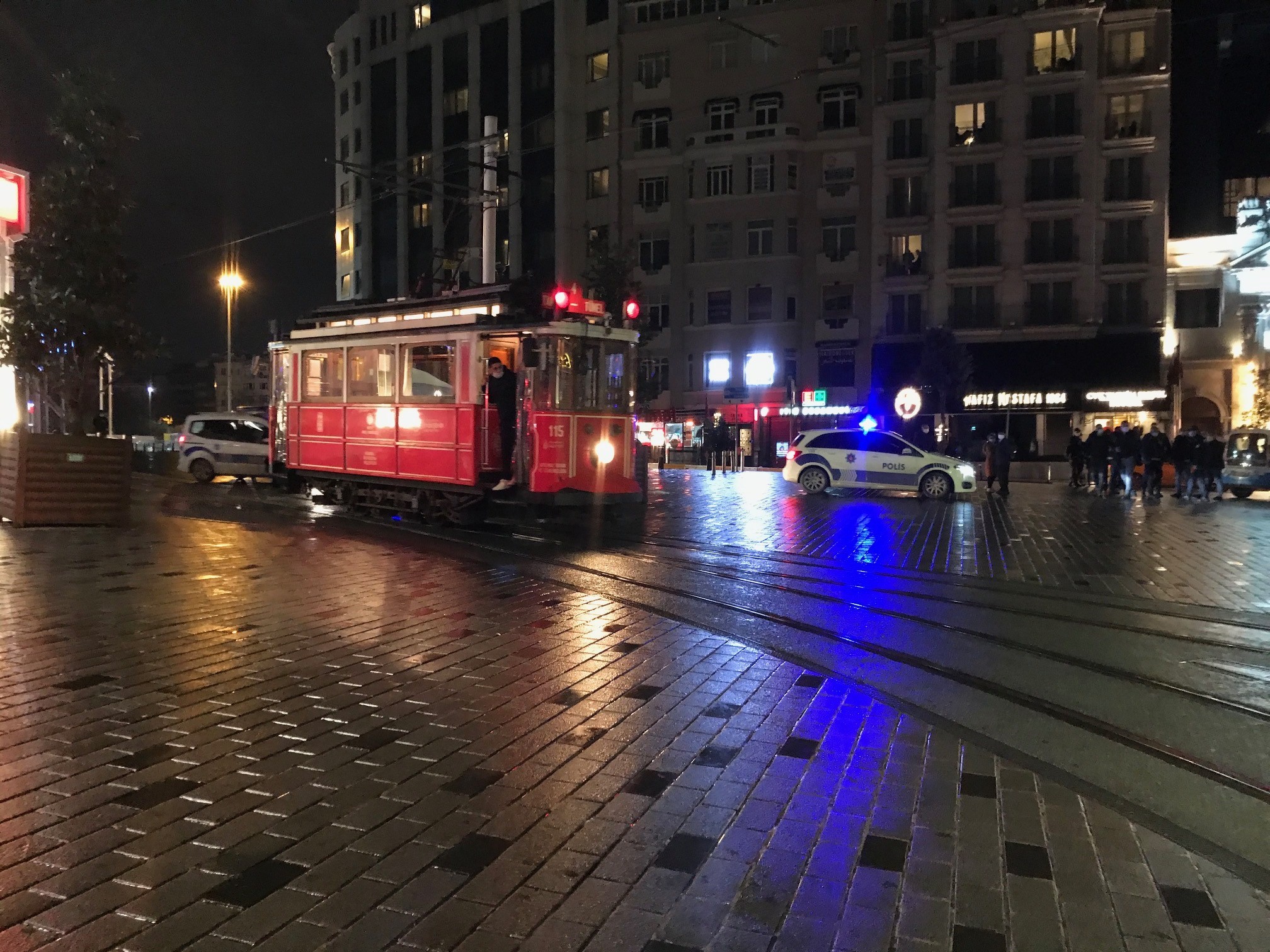 İstiklal Caddesi’nde korona virüs sessizliği