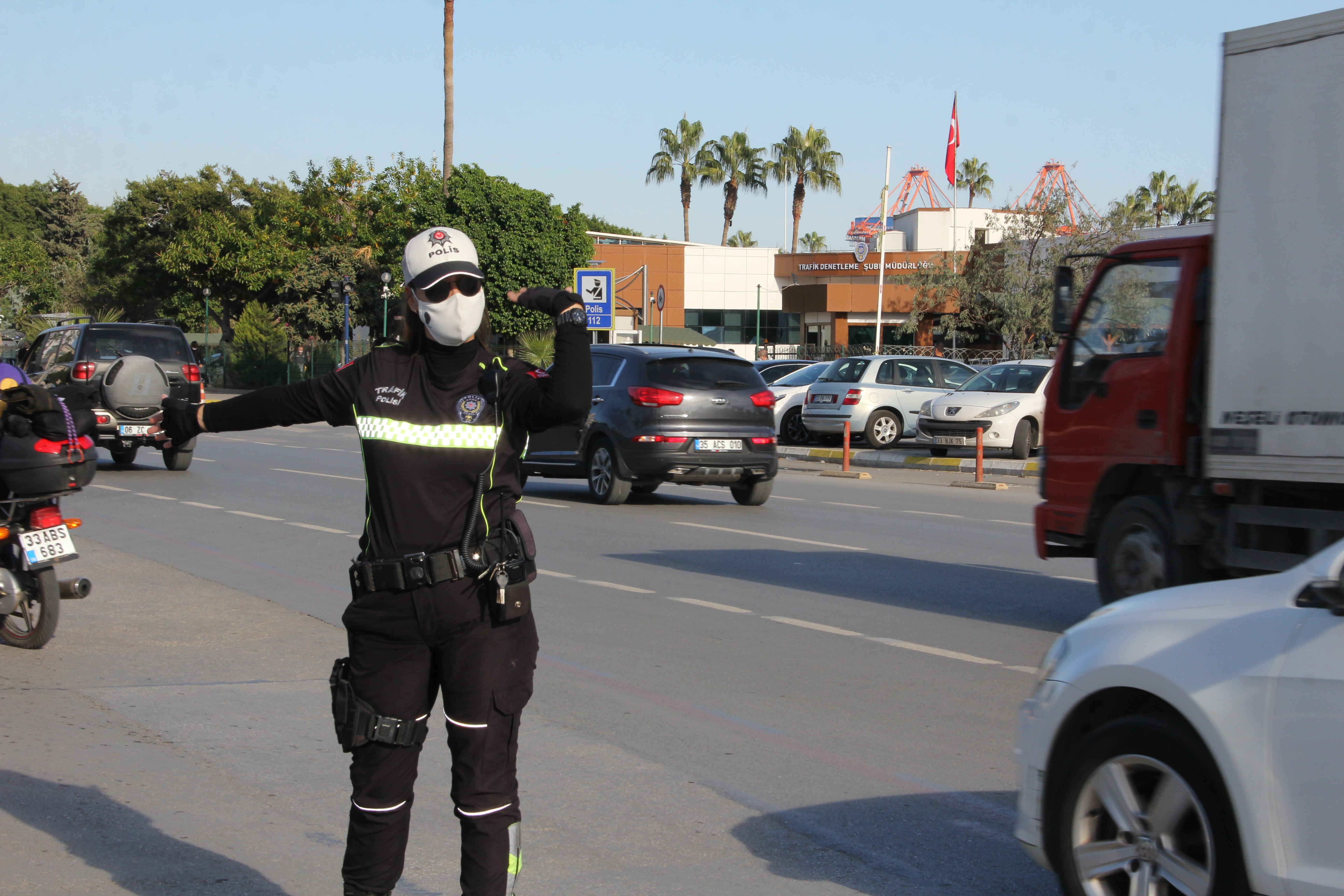 O, Mersin’in tek motorize kadın trafik polisi
