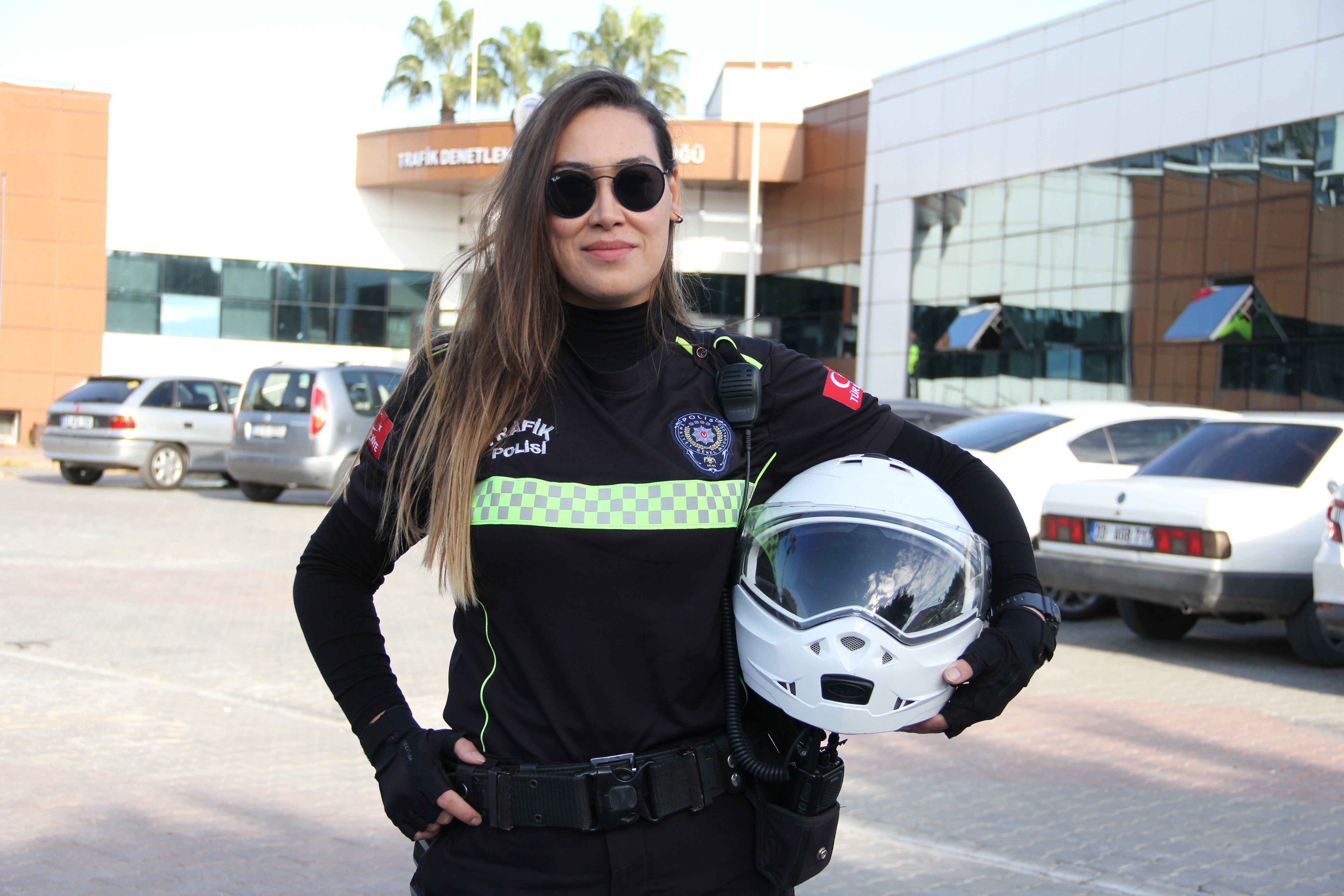 O, Mersin’in tek motorize kadın trafik polisi