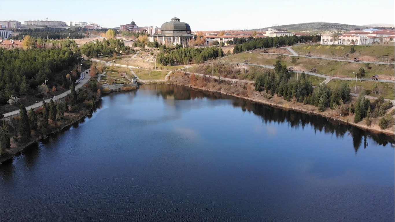 Kütahya'daki 'Saklıgöl' havadan görüntülendi