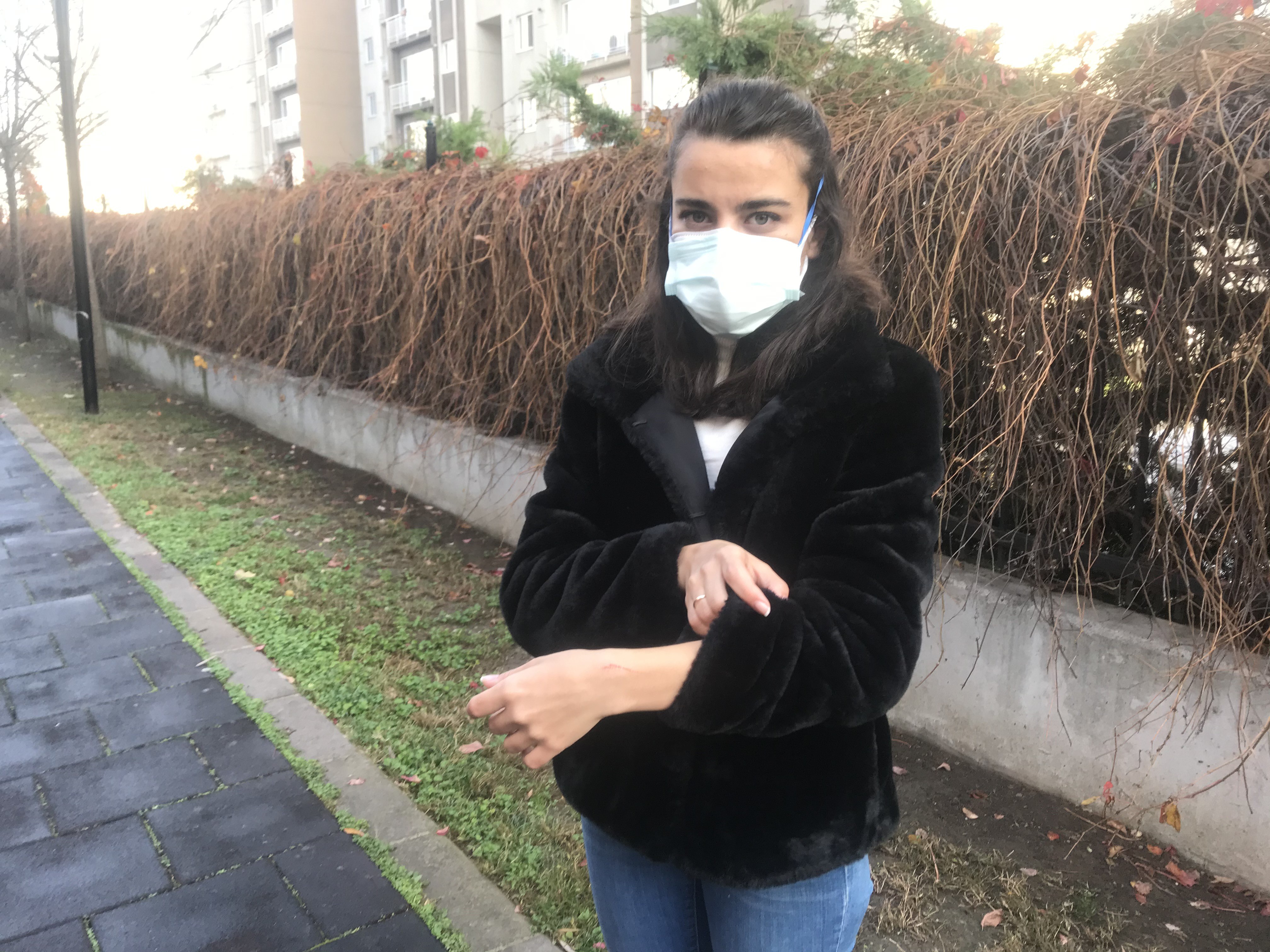 Avcılar'da aile sağlığı merkezinde doktora saldırı kamerada