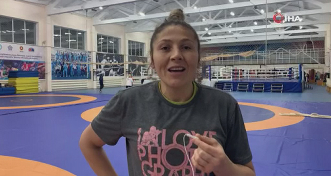 Türkiye Kadın Boks Milli Takımı çalışmalarını sürdürüyor