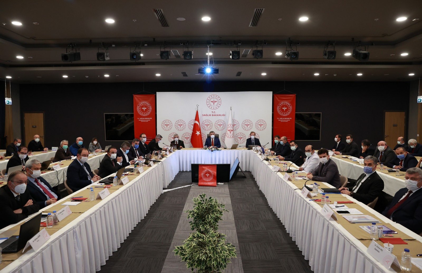 Bakan Koca'dan İstanbul'daki vaka sayılarına ilişkin açıklama