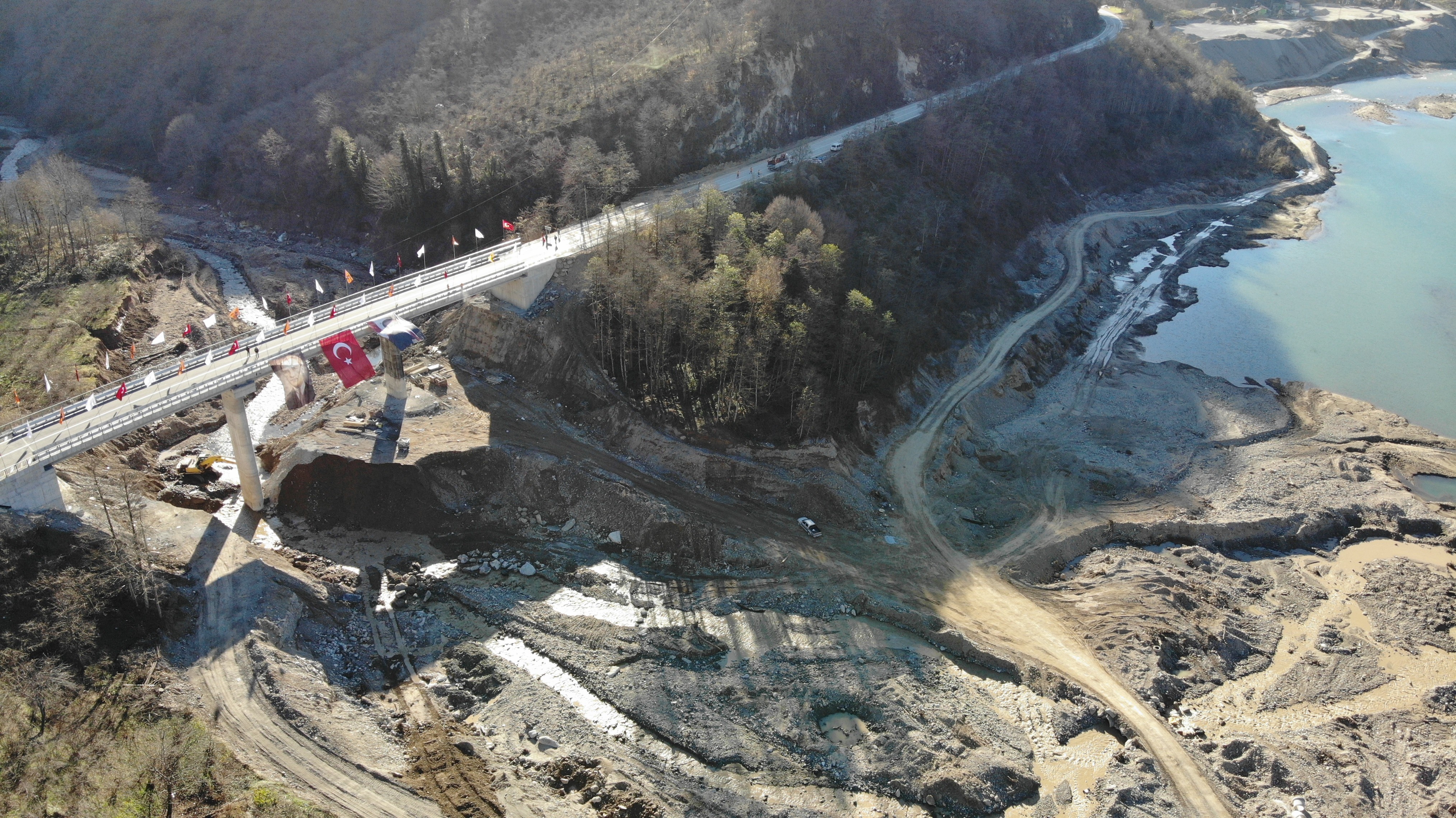Bakan Adil Karaismailoğlu Altı Şehitler Köprüsü'nün açılışını gerçekleştirdi
