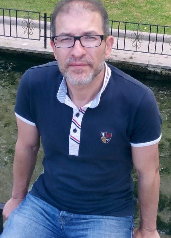 15 yıldır kel gezdi, saçı doğal yollarla çıkınca annesi tanıyamadı