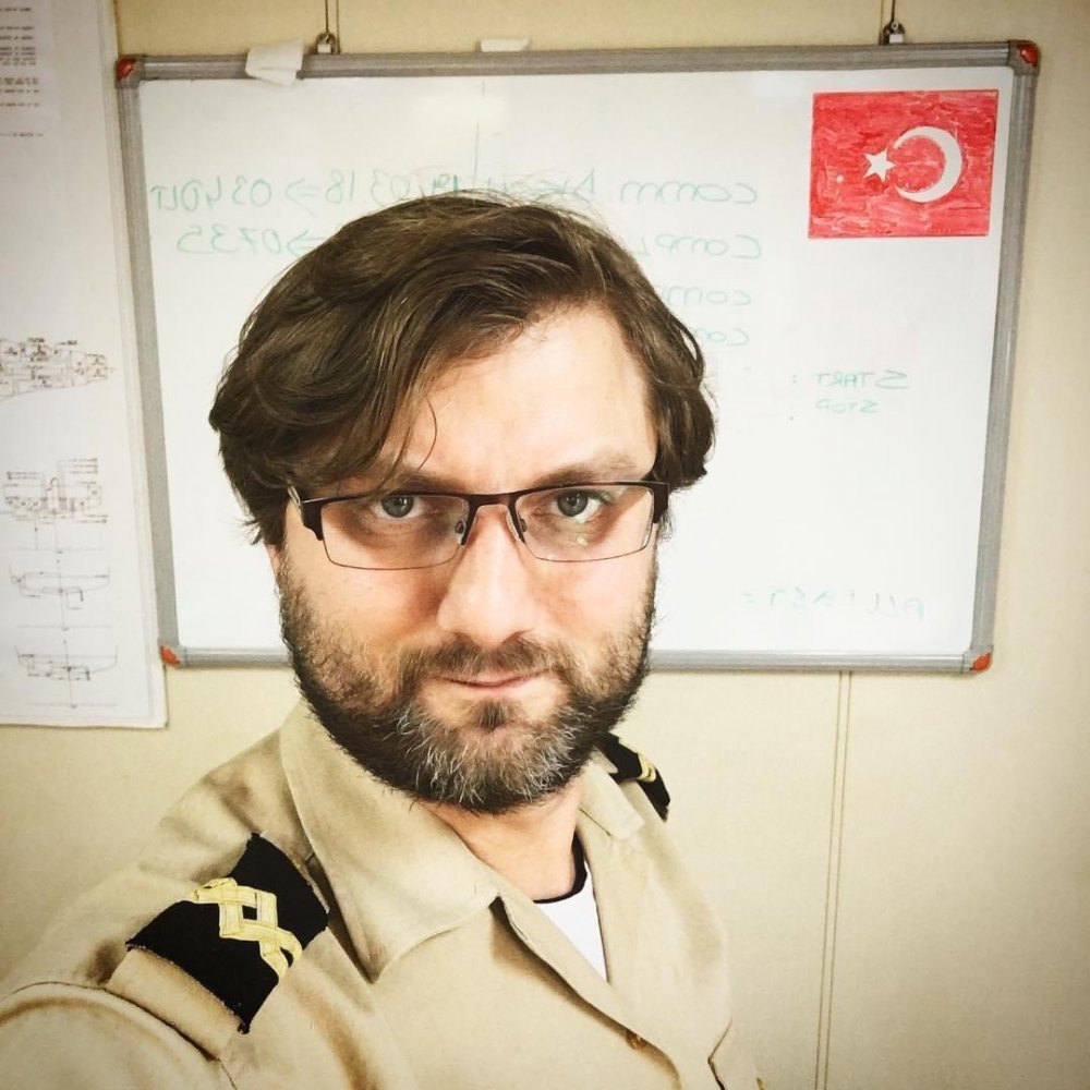 Gine açıklarında Nijeryalı korsanlar Türk gemisini rehin aldı