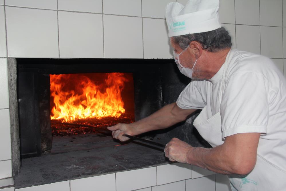 Karadeniz’in tek içten yanmalı fırıncısından meslek sırları