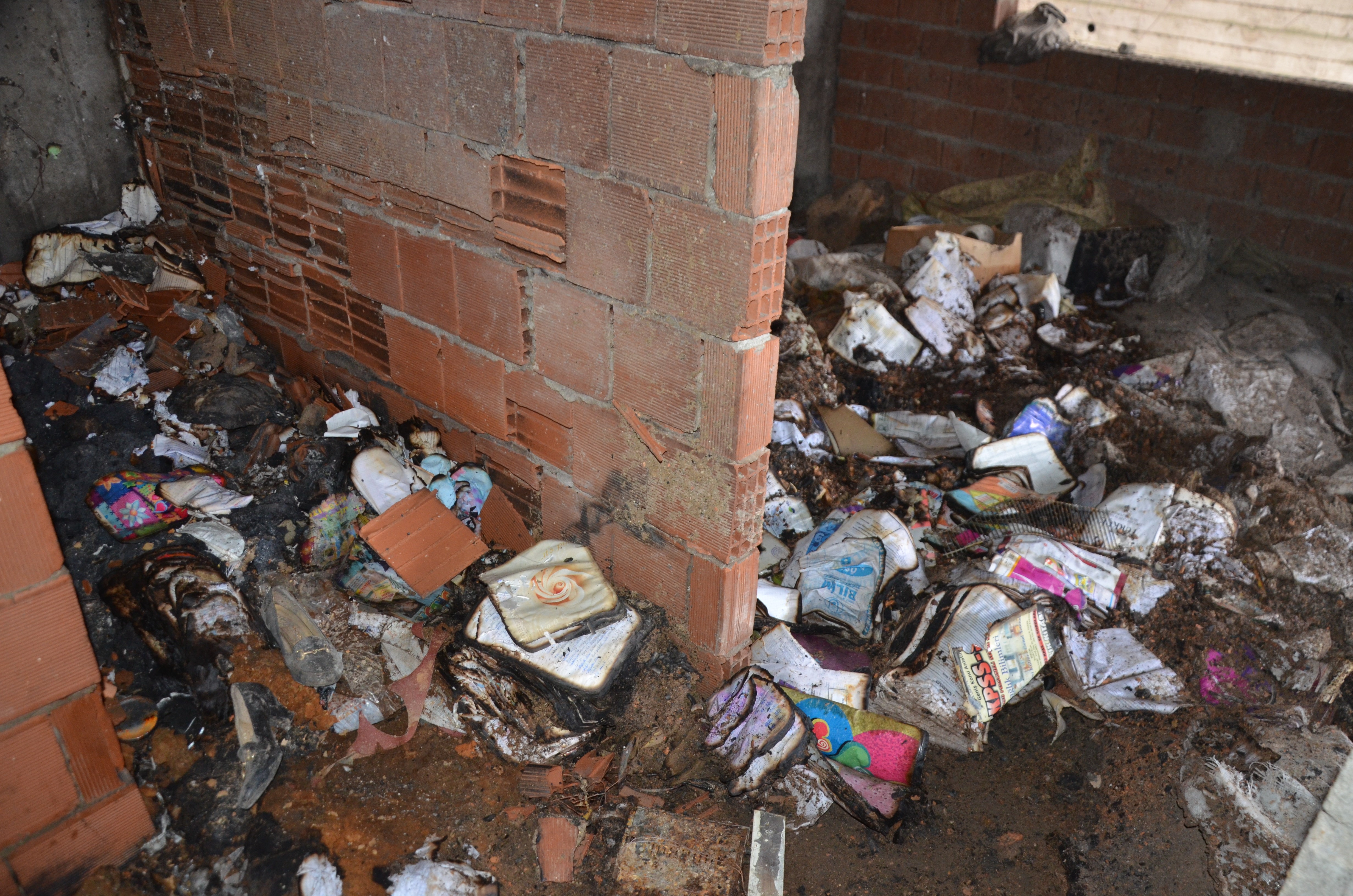 Bu binada 3 günde 8 kere yangın çıktı