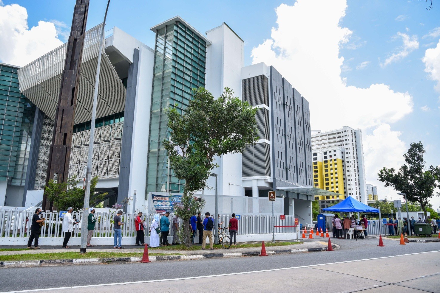 Singapur’da 2 camiye saldırı planlayan 16 yaşındaki genç tutuklandı
