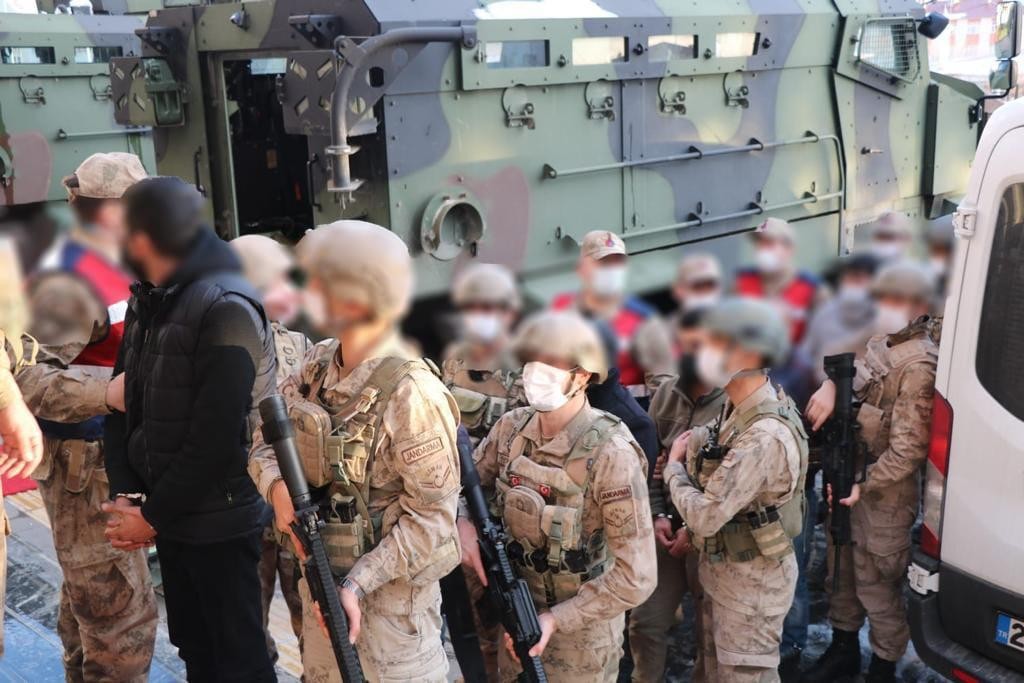 Diyarbakır’da dev uyuşturucu operasyonu: 31 gözaltı