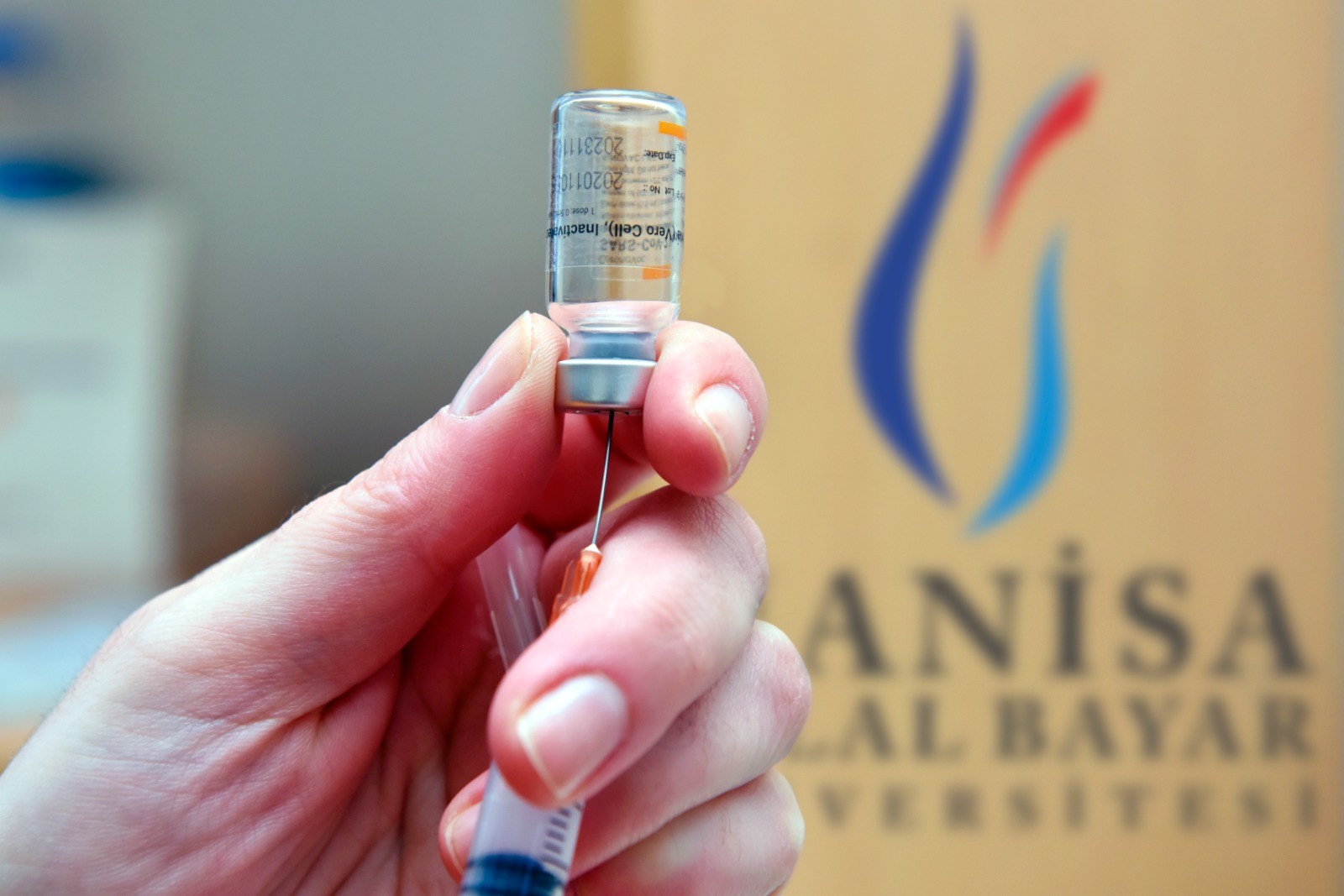 CoronaVac aşının ciddi bir yan etkisi olmadığı bilimsel olarak da kanıtlandı