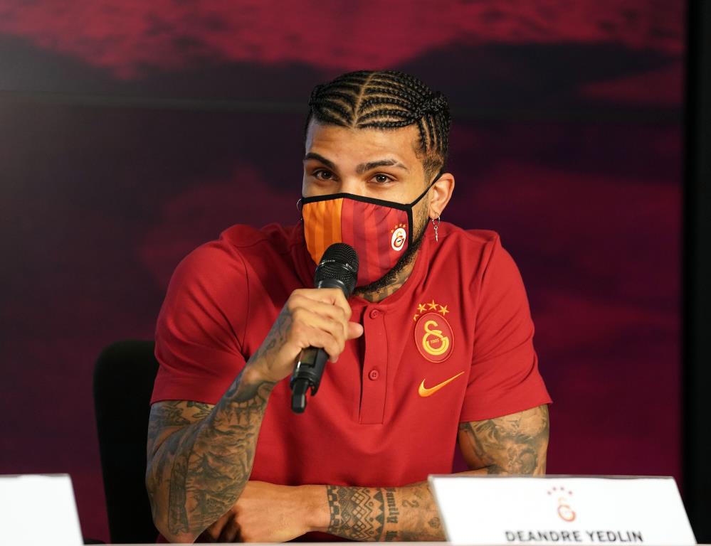 Galatasaray’da imza şov