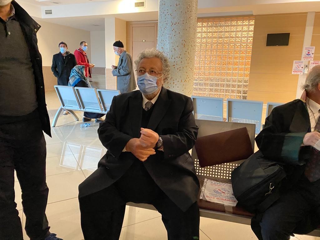 Metin Akpınar ve Müjdat Gezen’in ‘Cumhurbaşkanına hakaret’ davası başladı