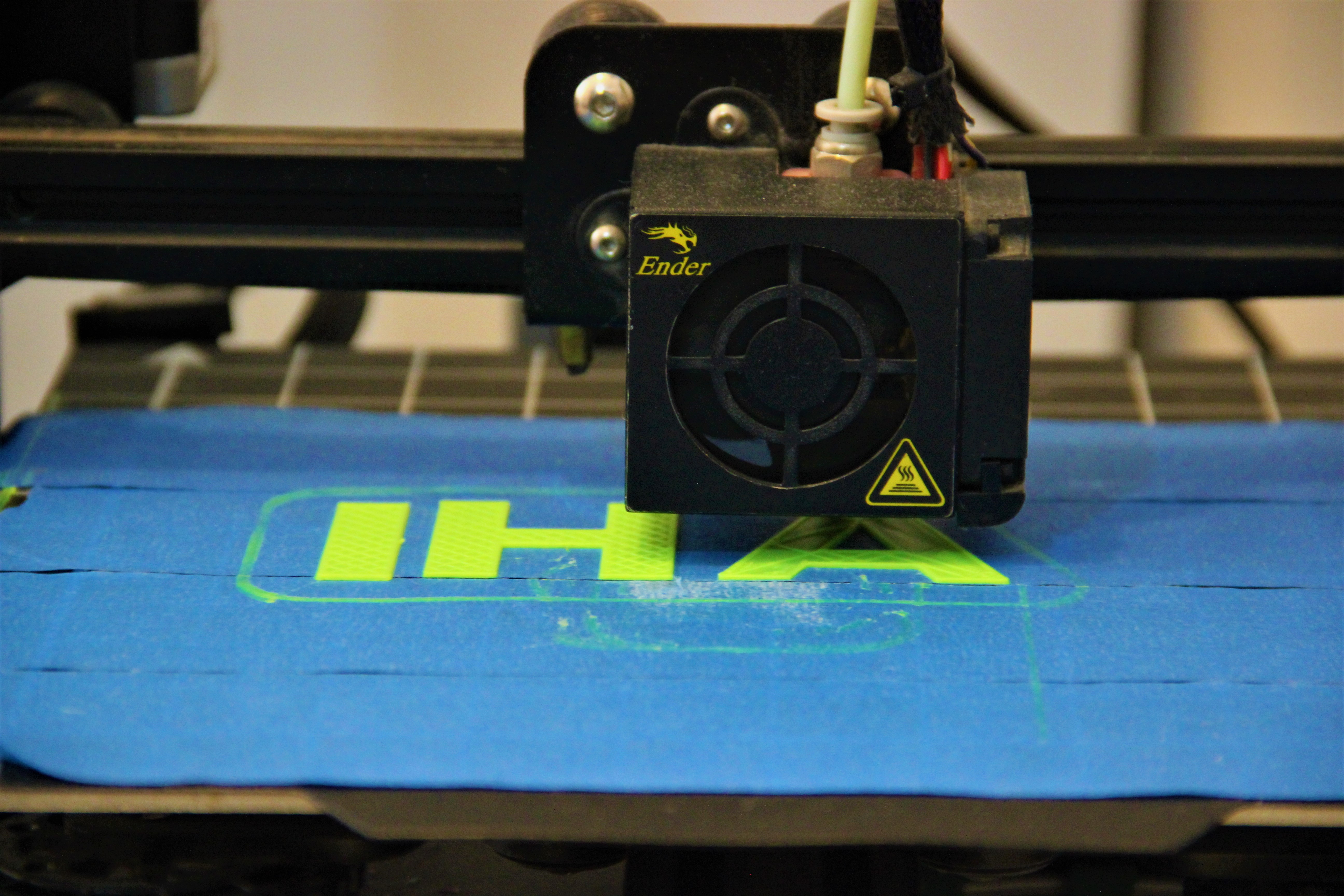 Evindeki laboratuvarda geliştirdiği cihaz hastalıklara umut olacak