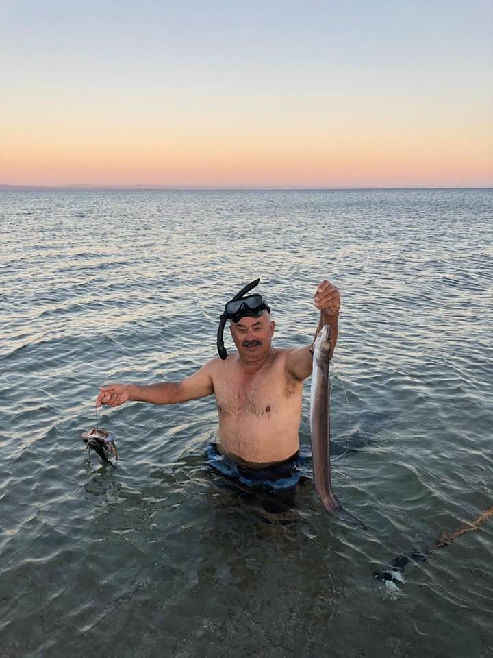 Alabora olan teknede hayatını kaybeden Kenan Çarpışantürk'ün cenazesi adli tıp kurumuna götürüldü