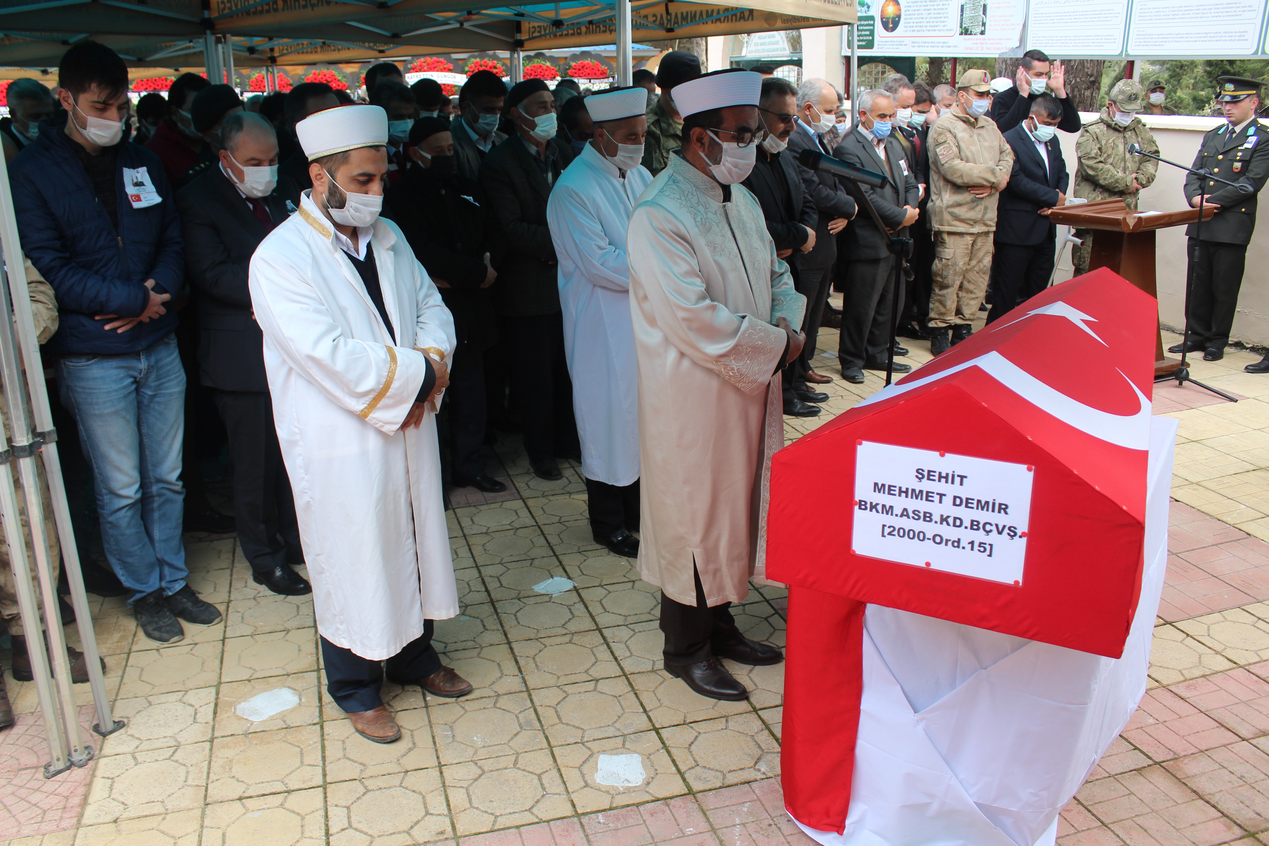 Şehit Astsubay Kıdemli Başçavuş Mehmet Demir son yolculuğuna uğurlandı