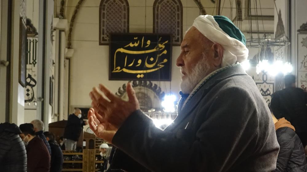 Bursa’daki tarihi camilerde bayram havası