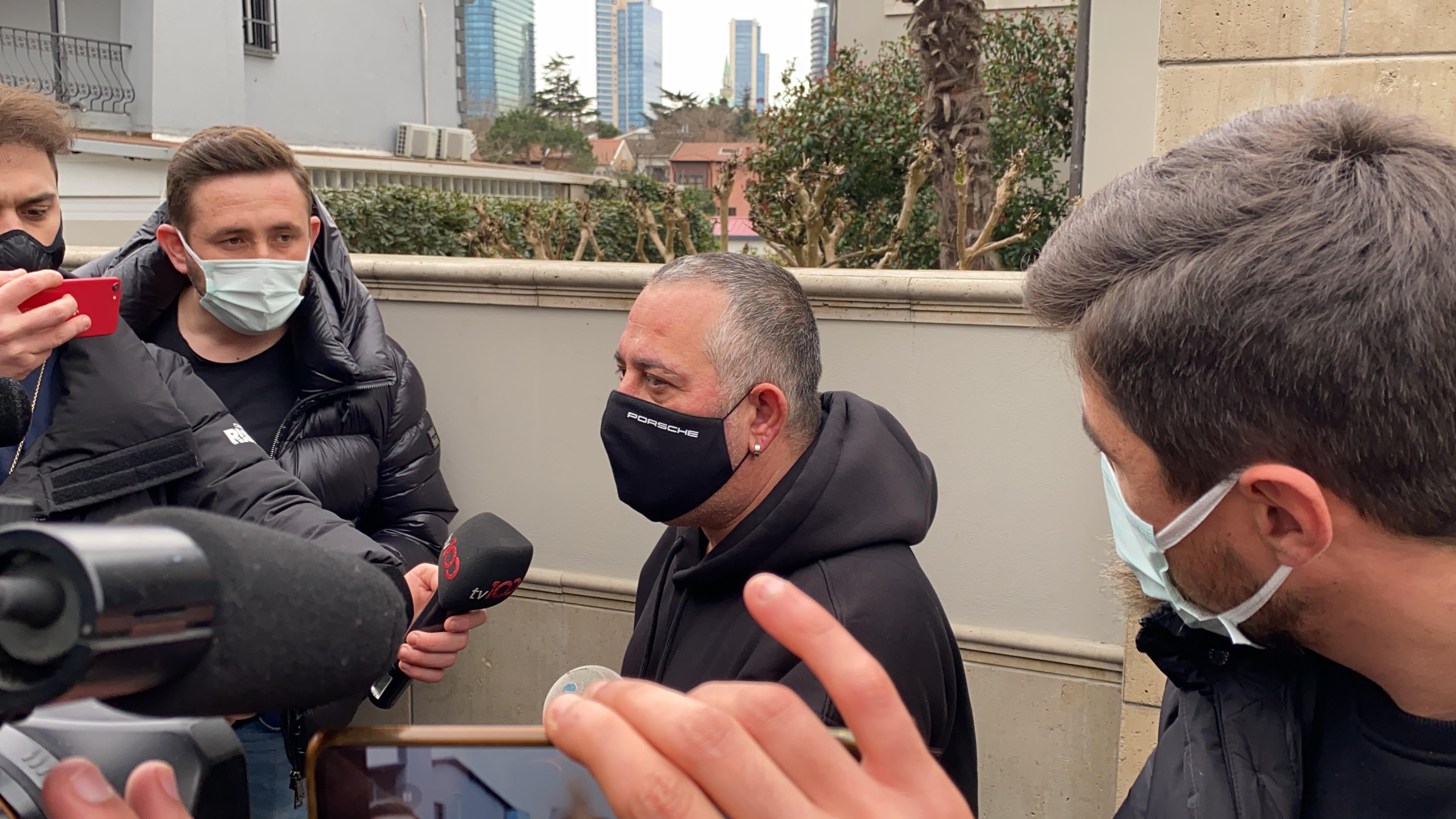 Ünlü komedyen Cem Yılmaz’ın villasında yangın paniği