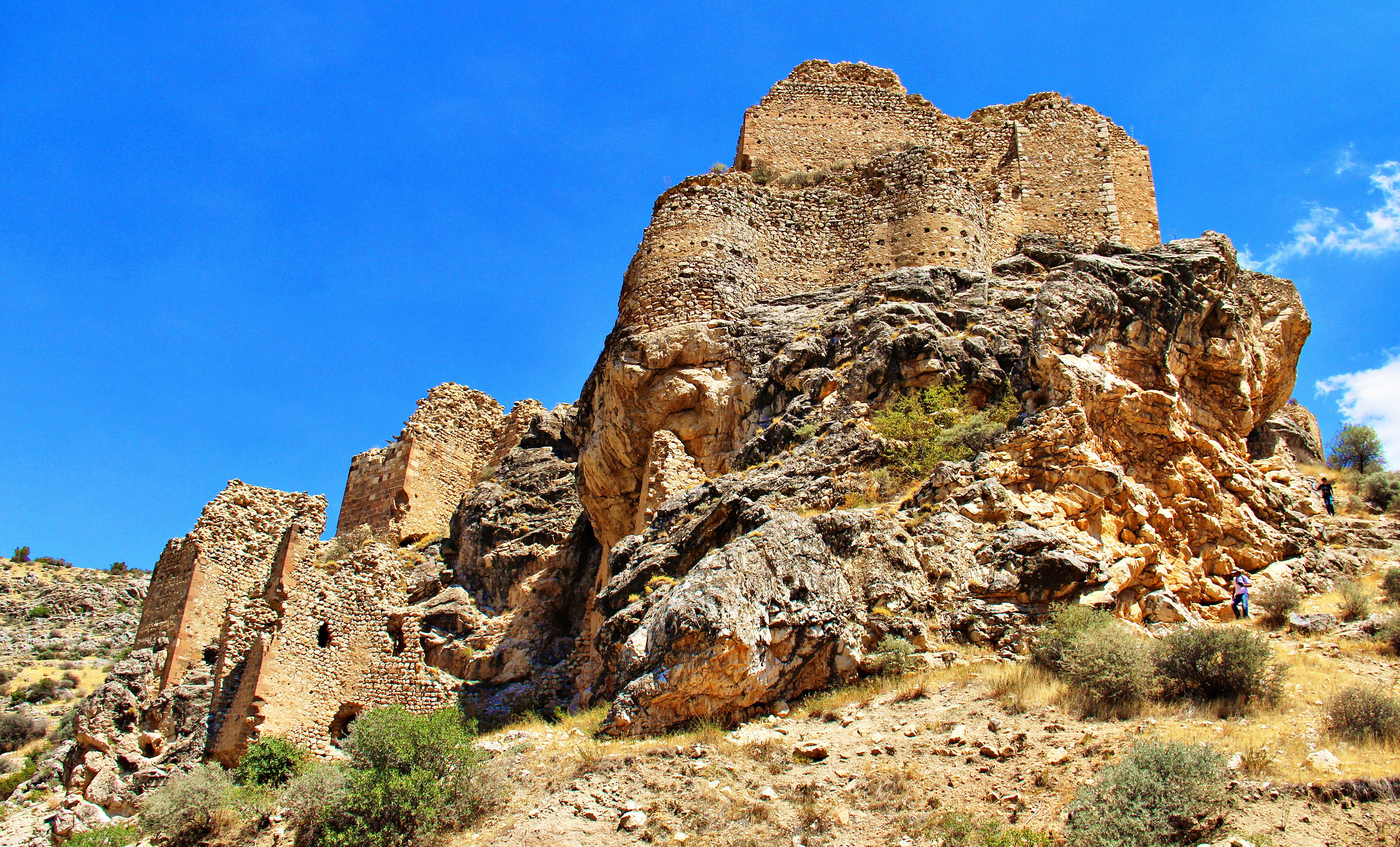 Yıllara meydan okuyan Hurman Kalesi