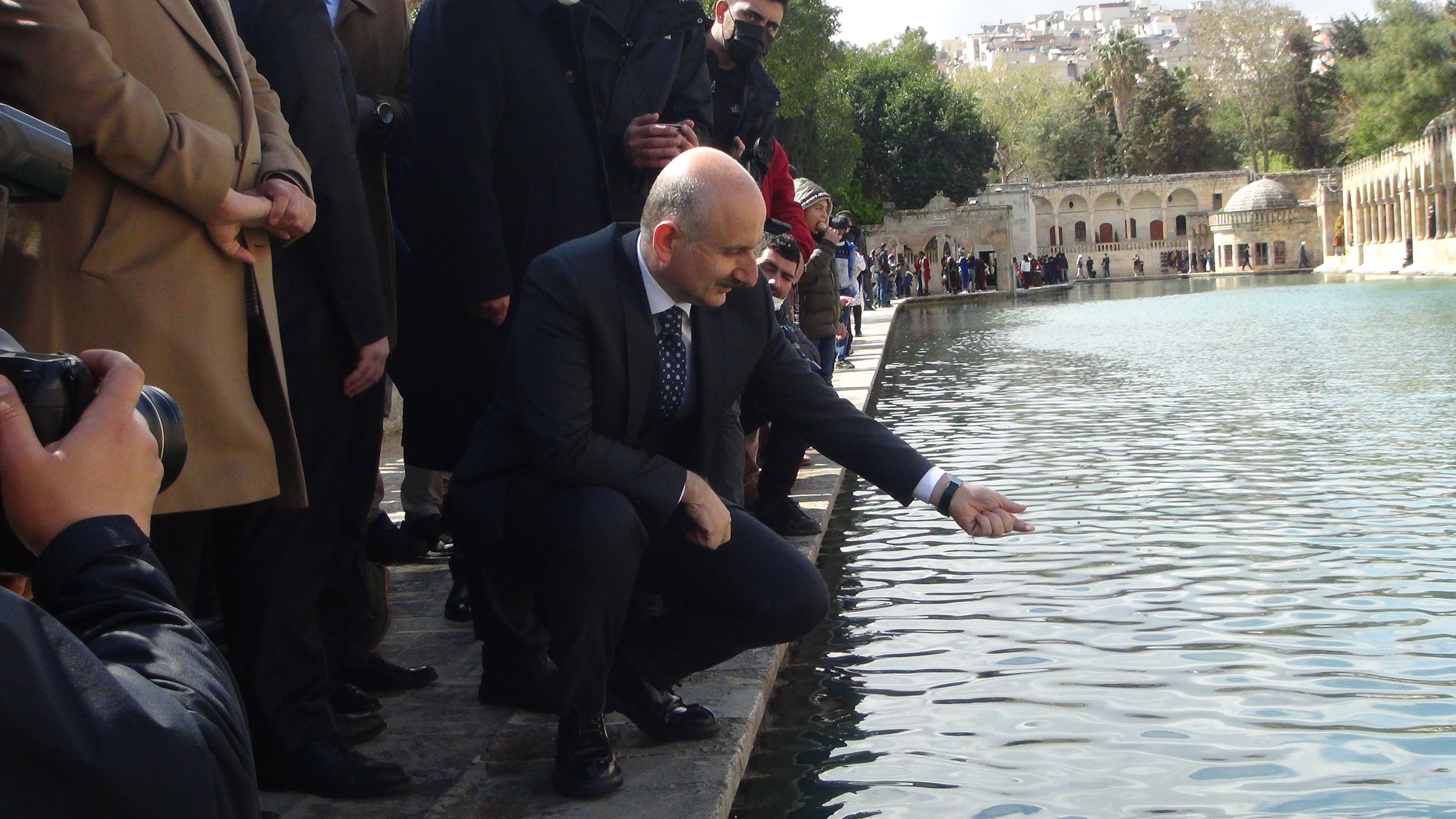 Karaismailoğlu: “Süveyş Kanalı’nda bir geminin karaya oturmasıyla dünyanın lojistik hareketine bir darbe vuruldu”