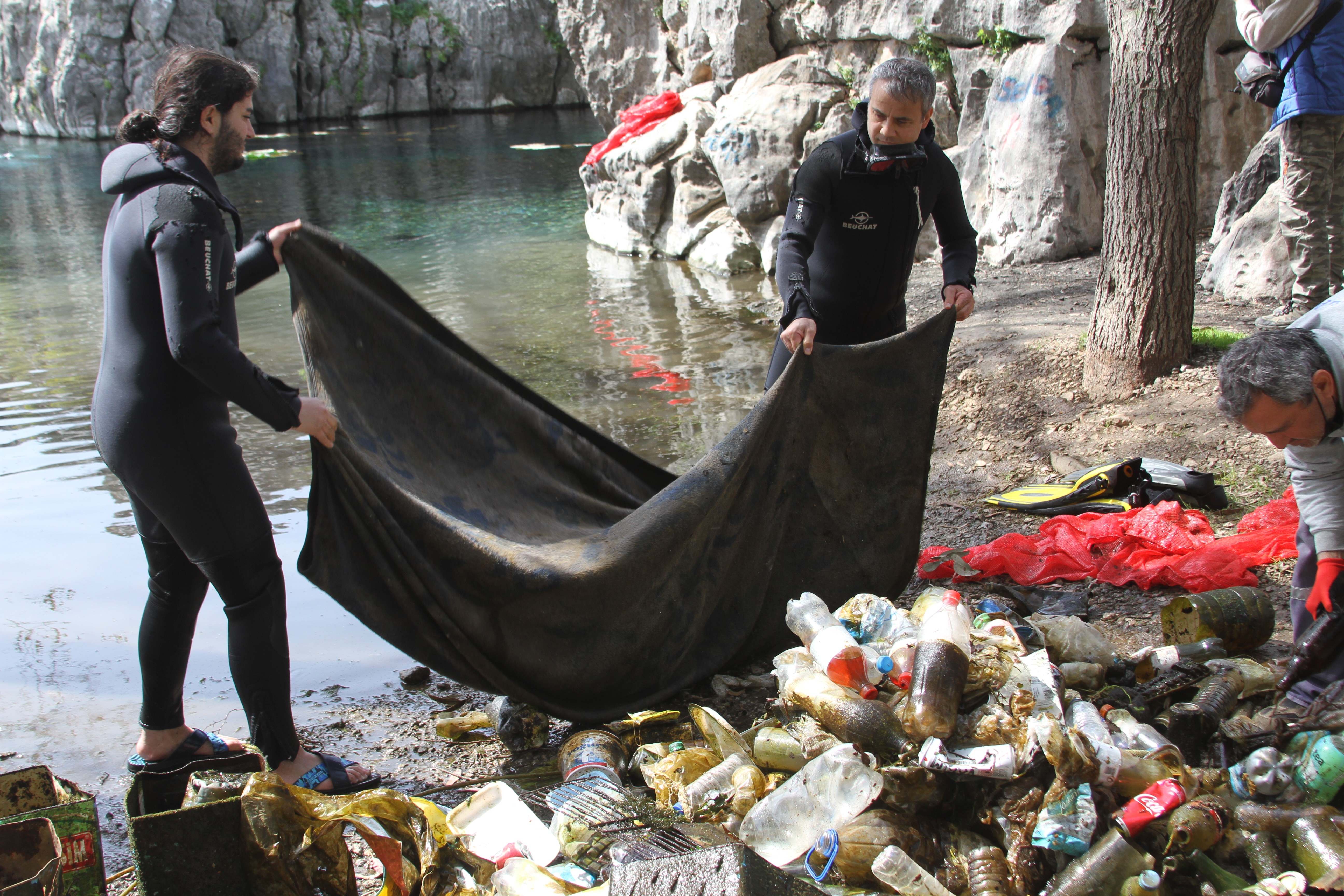 Antalya’nın içme suyu kaynaklarından Kırkgöz Göleti'nde şoke eden kirlilik görüntüleri