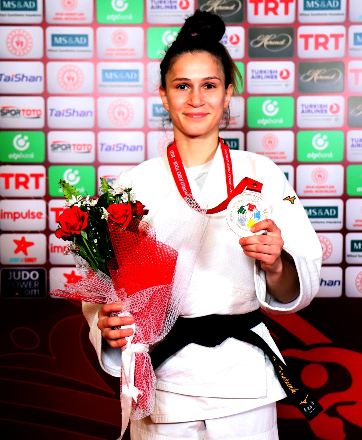 Antalya Grand Slam’de Şentürk’ten bronz madalya