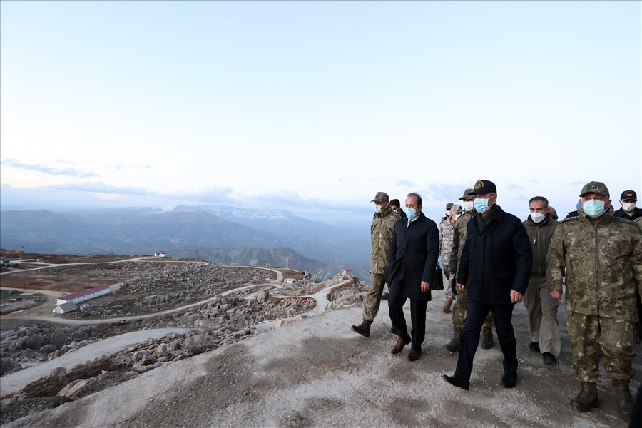 Akar ve TSK komuta kademesi geceyi Şırnak'ta geçirdi, Namaz Dağı'nda terörle mücadele tedbirlerini inceledi
