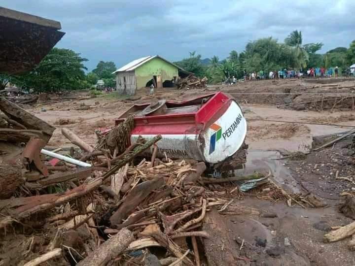 Endonezya’da sel ve heyelan felaketi: 23 ölü, 9 yaralı