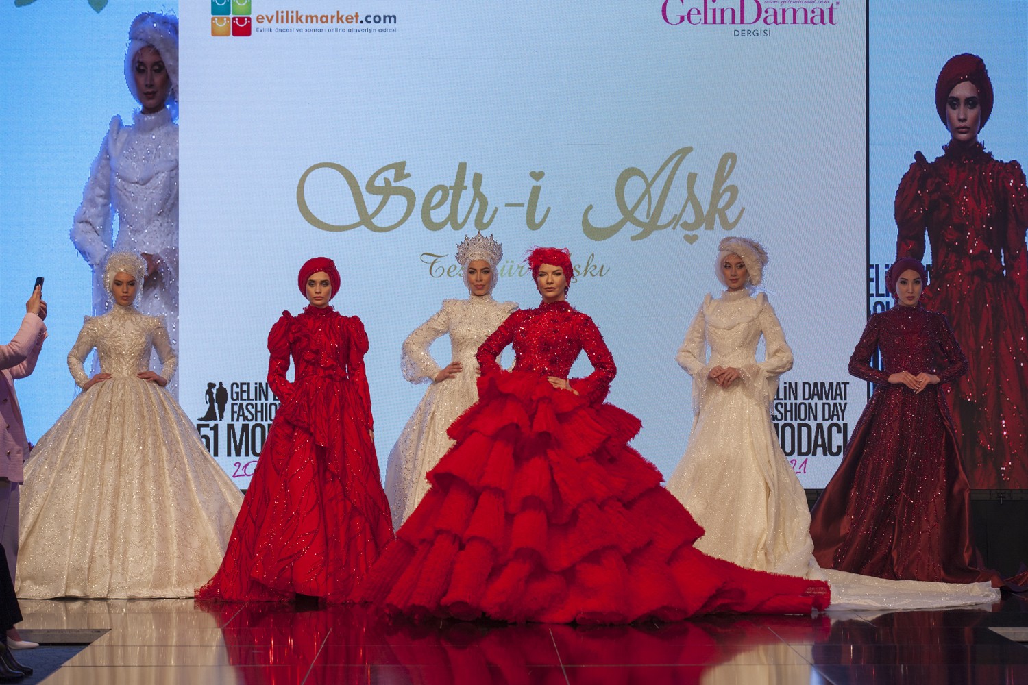 ‘5’inci Gelin Damat Fashion’ defilesi pandemi tedbirleriyle gerçekleşti