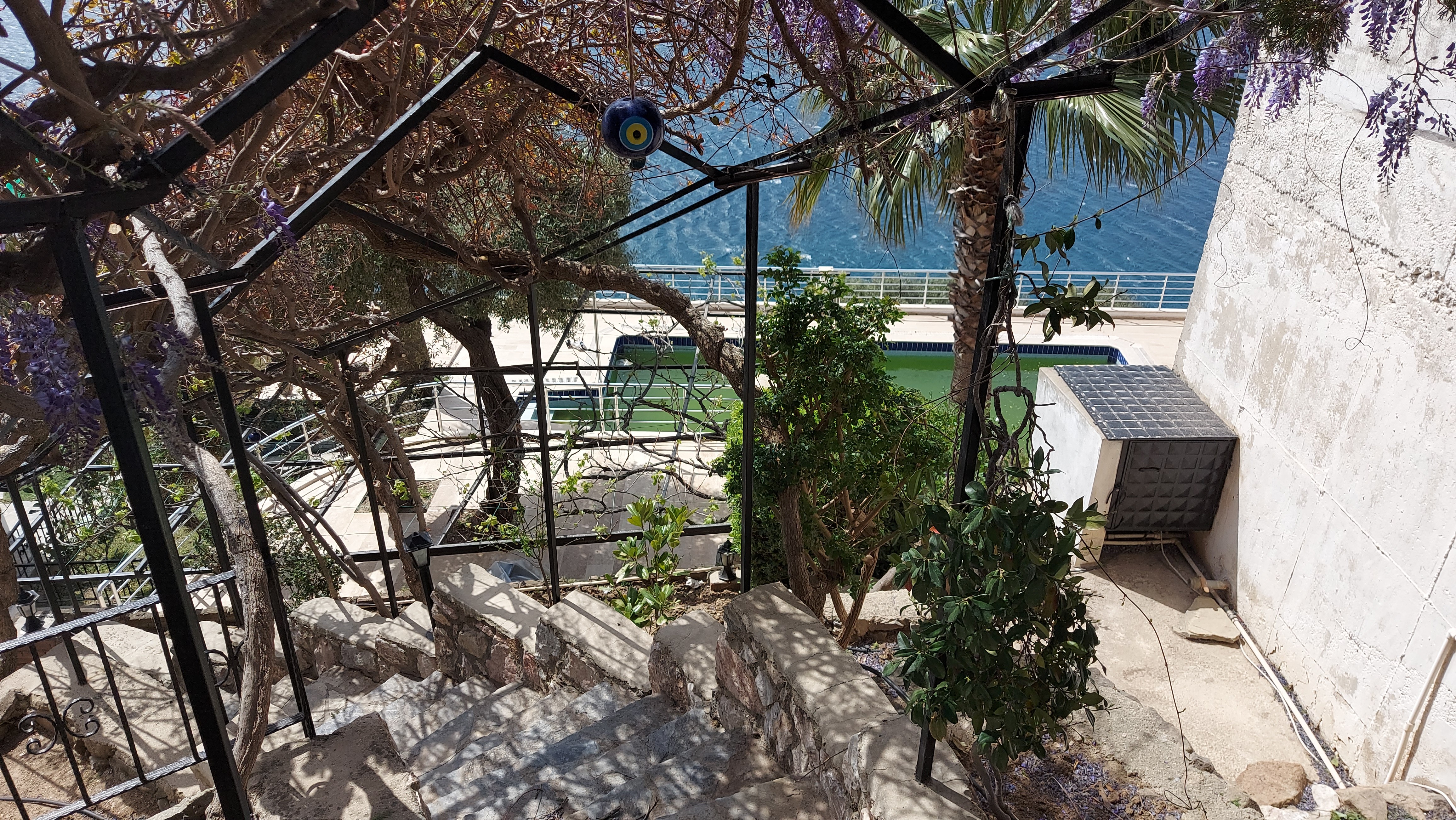 Kenan Evren öldü, Postmodern darbeci paşalar Bodrum’u terk etti