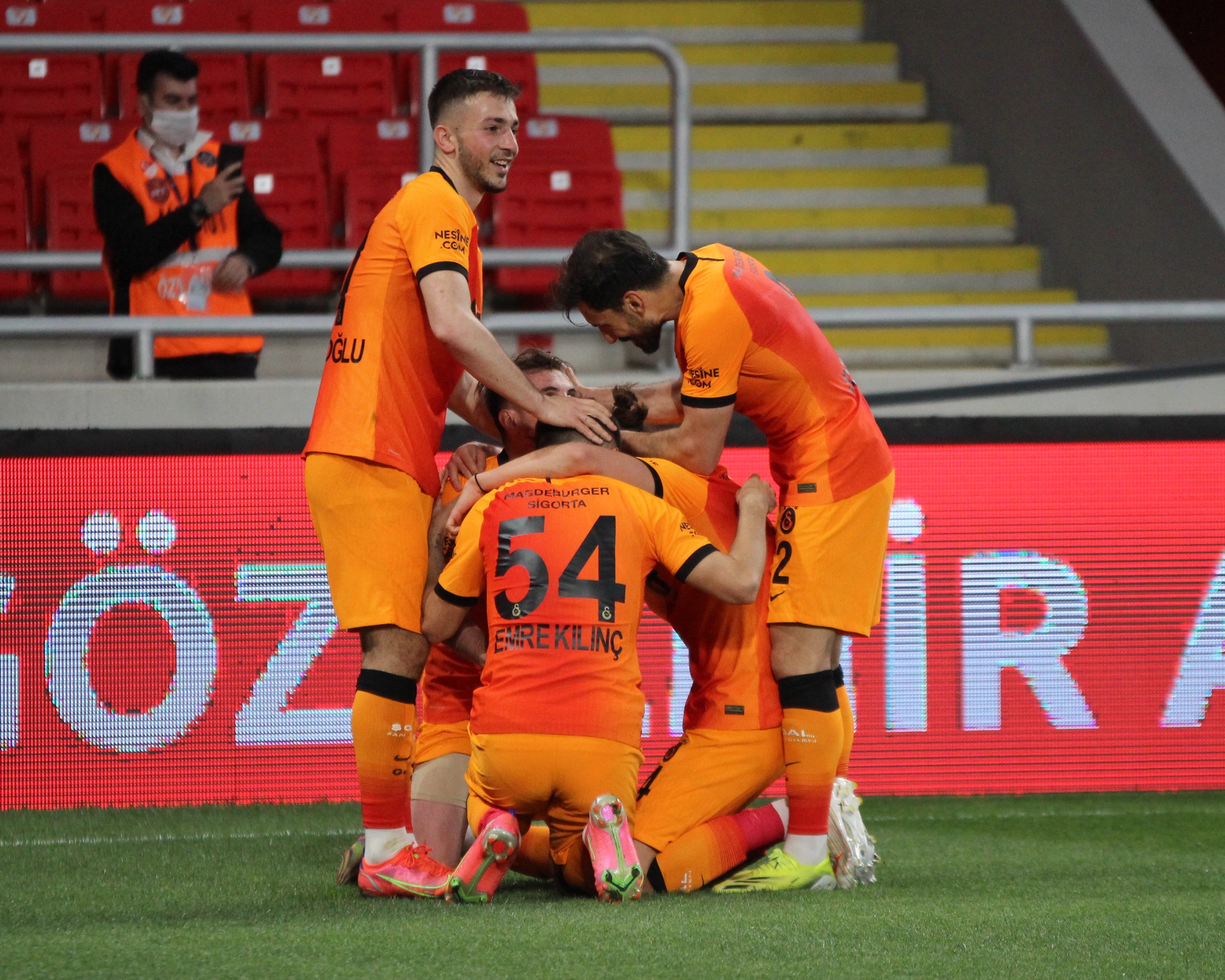 Süper Lig: Göztepe: 1 - Galatasaray: 3 (Maç sonucu)