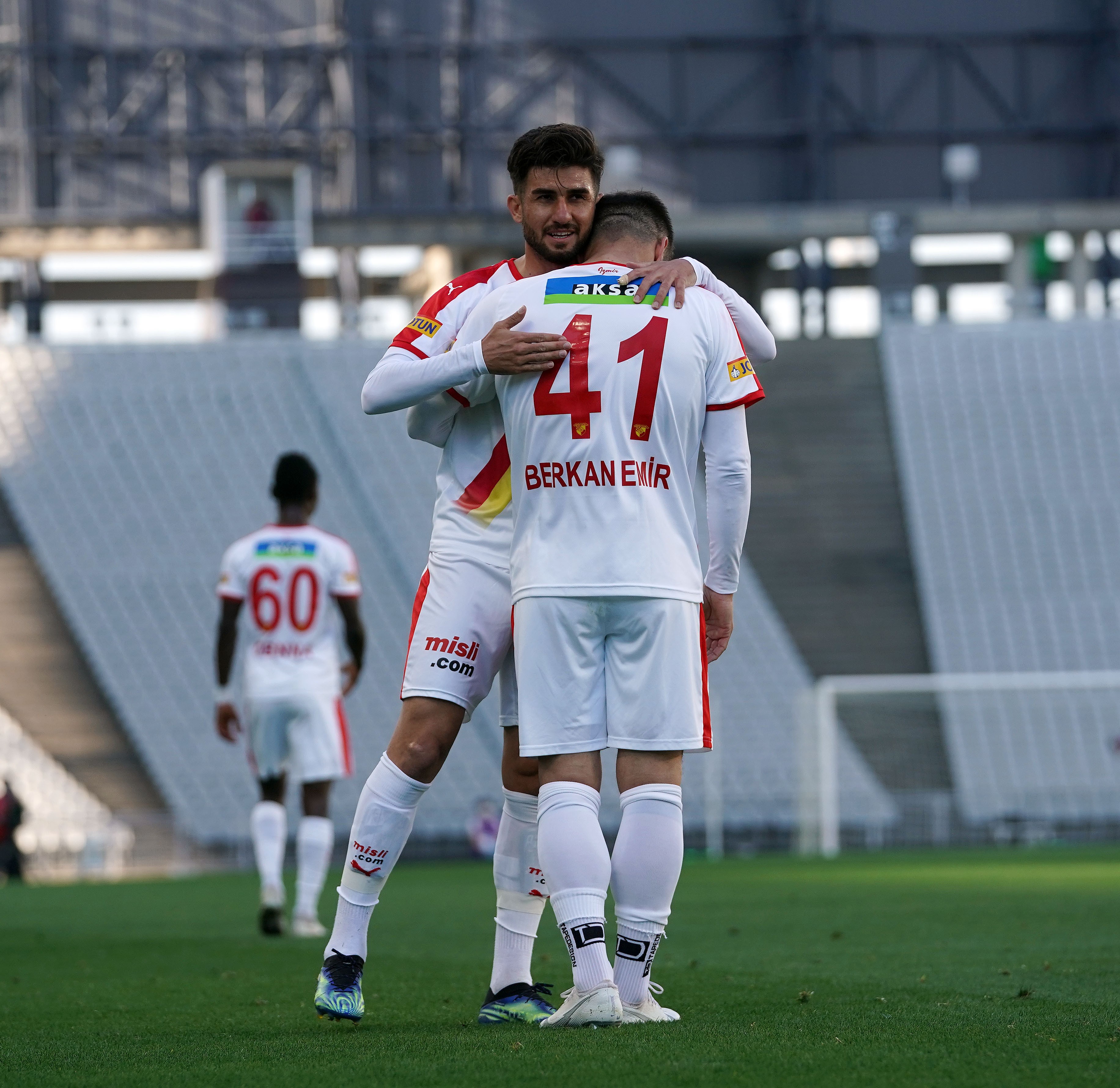 Fatih Karagümrük ile Göztepe puanları paylaştı