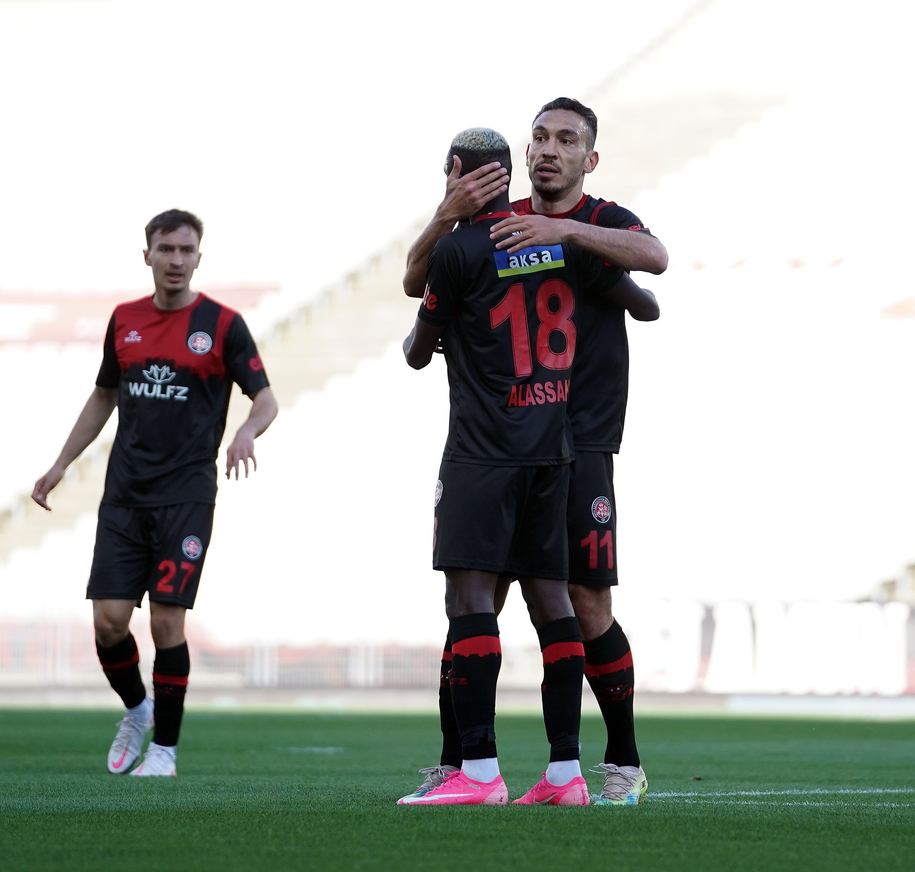 Fatih Karagümrük ile Göztepe puanları paylaştı