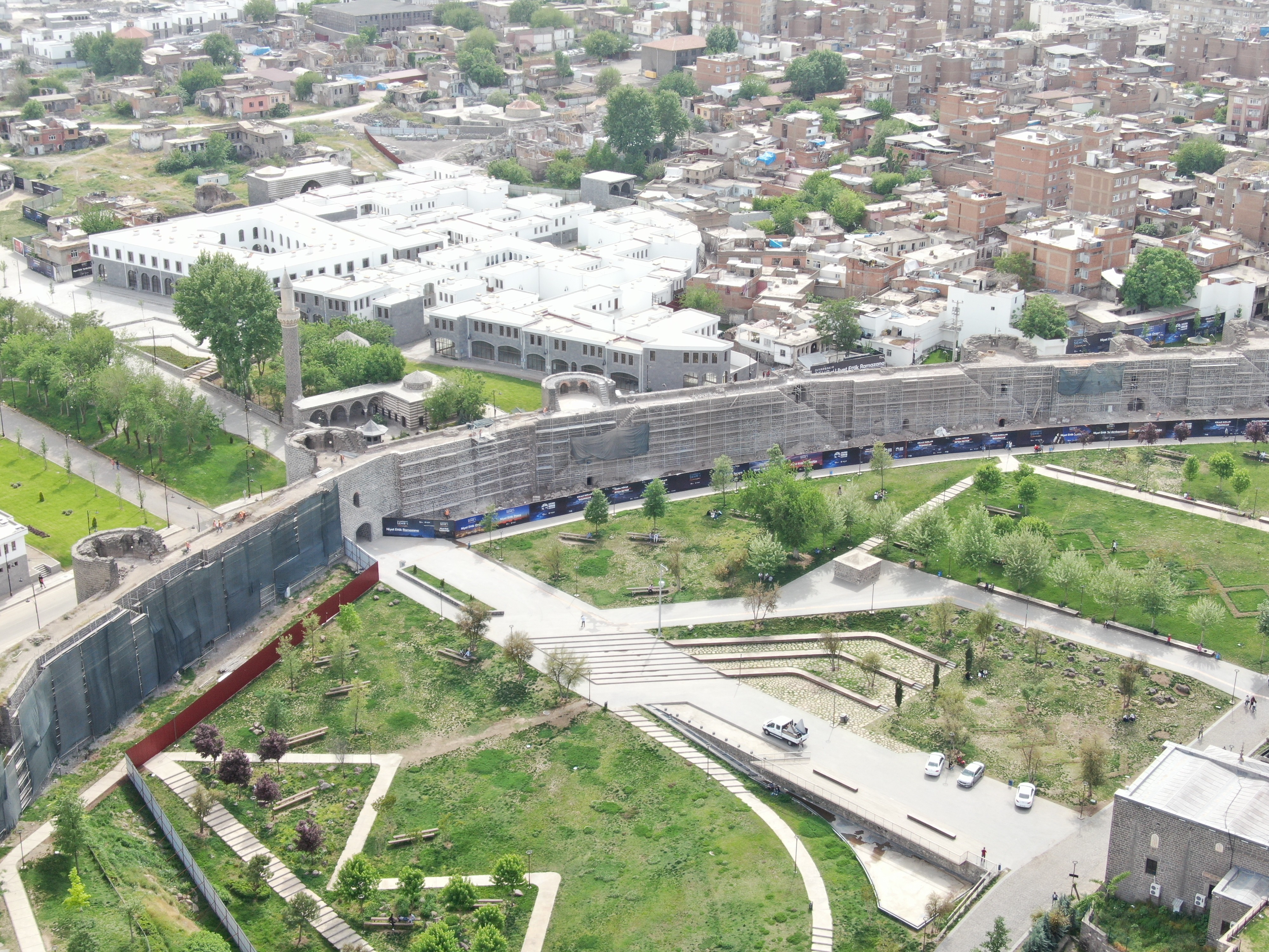 Tarihi adımlar atılıyor, Surlar hayata geri dönüyor