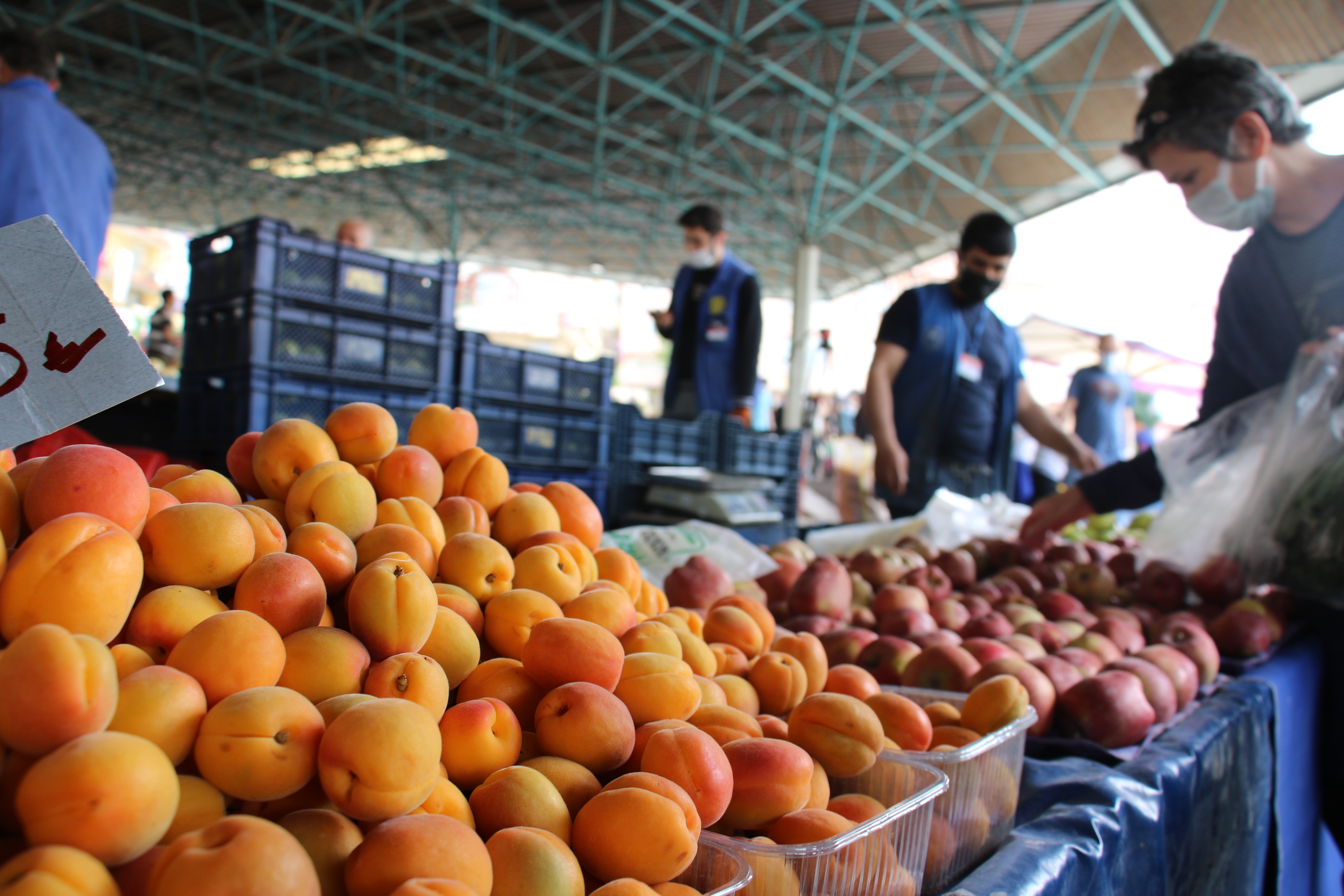 8 gün sonra pazarlar açıldı vatandaşlar akın etti